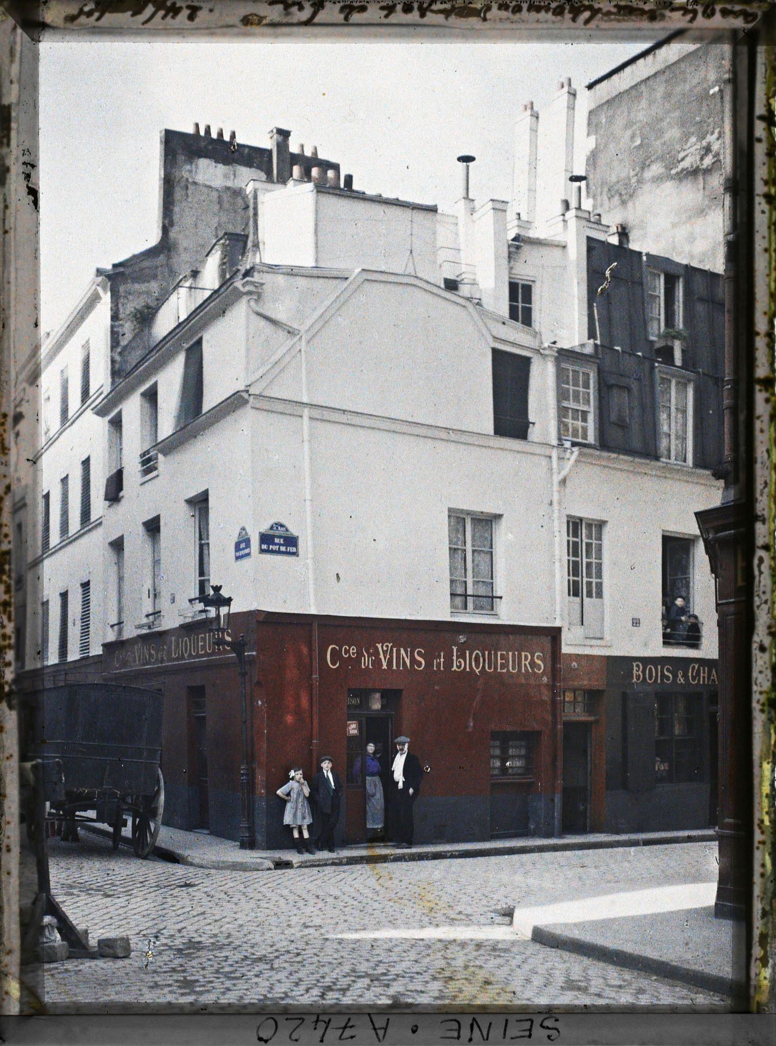 Image représentant L'angle des rues Tournefort et du Pot-de-Fer