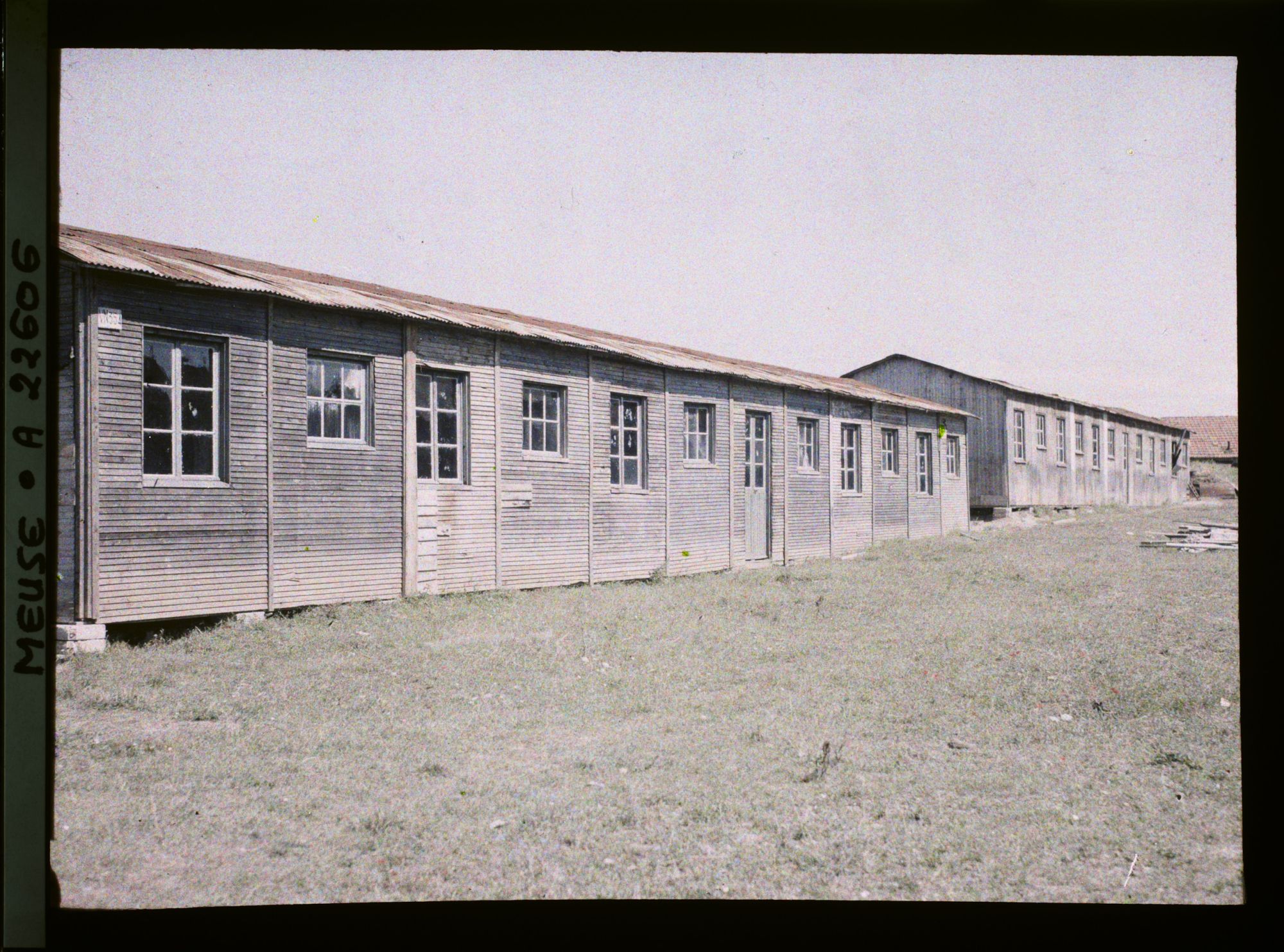 Image représentant France, Vacherauville, Maisons provisoires en bois