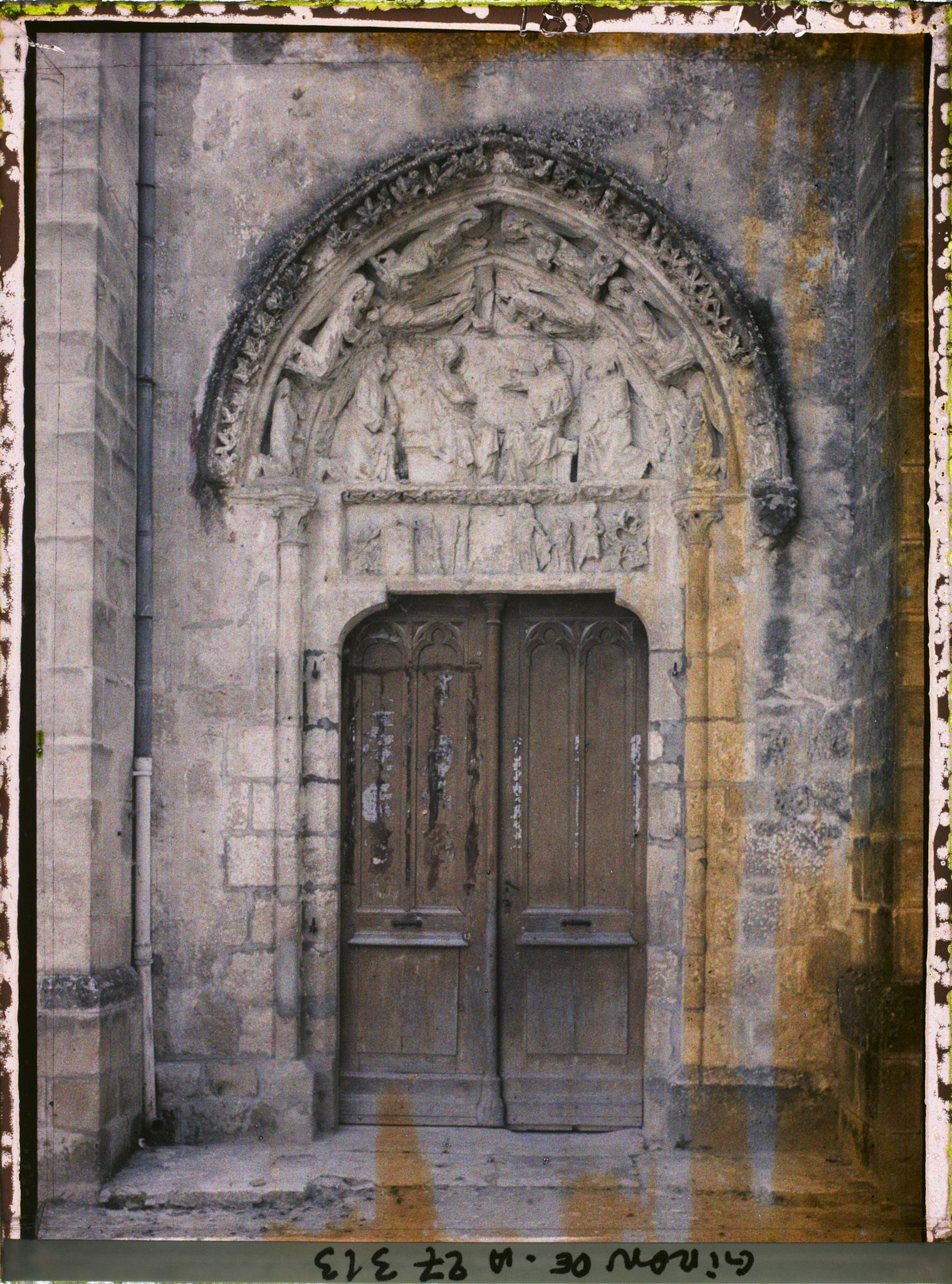 Image représentant Uzeste (Gironde), Porte de l'Eglise