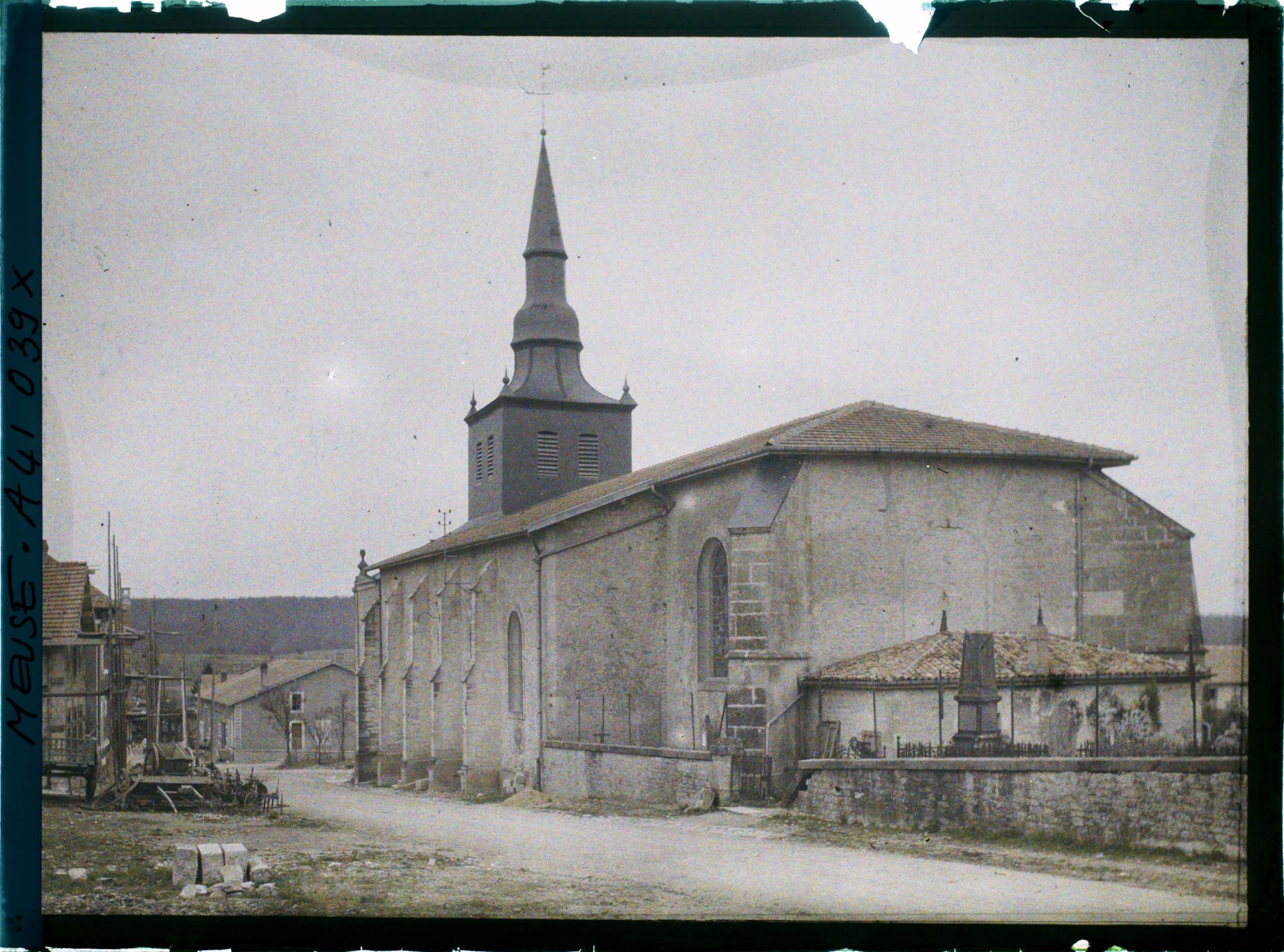 Image représentant France, Neuvilly, L'Eglise