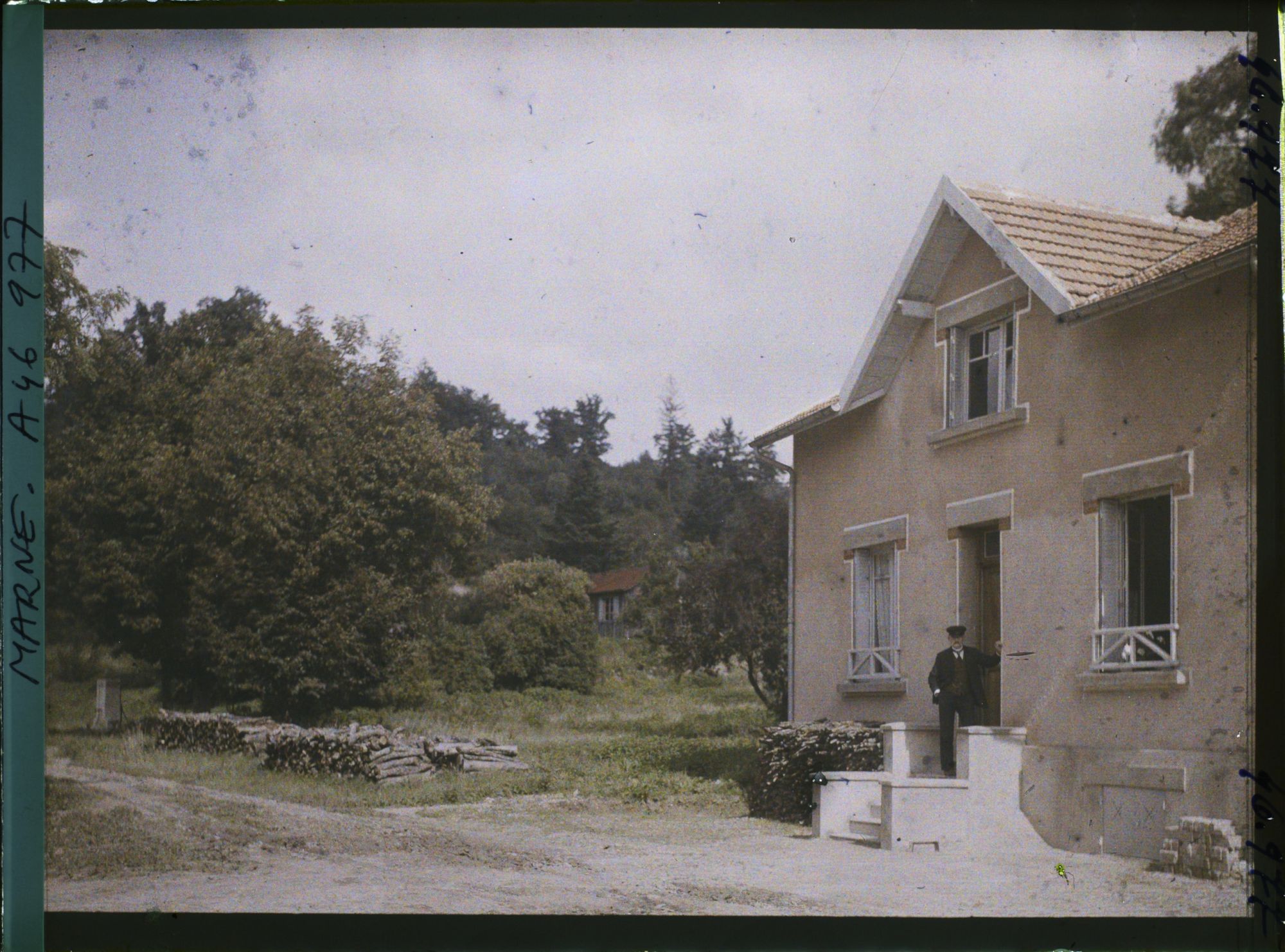 Image représentant France, La Harazée Marne (60 h), Type de maison reconstruite (ancn emplacement du Château)