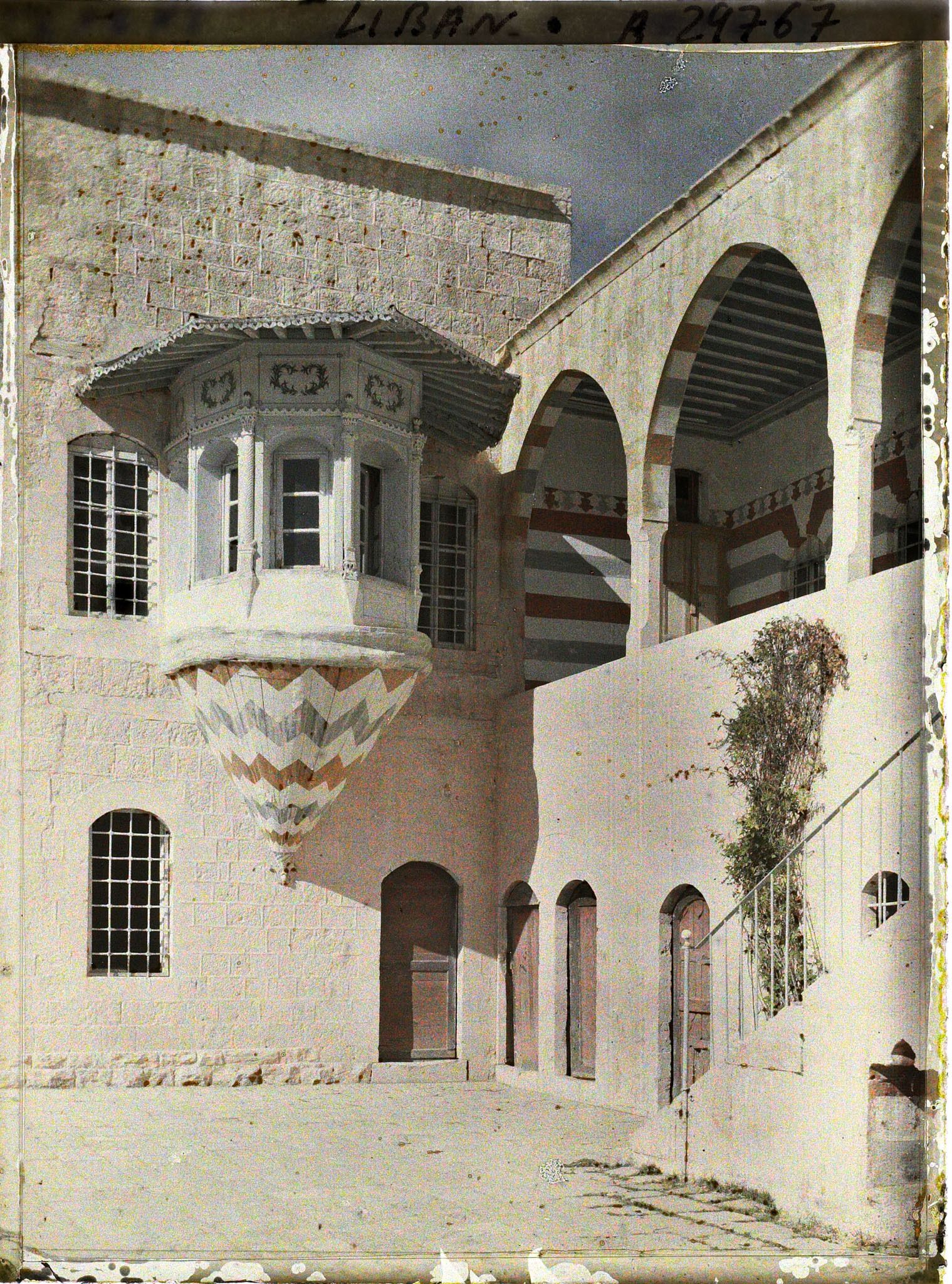 Image représentant Logette sur-le-pan de la façade du palais de l'Emir Bachir Chihab