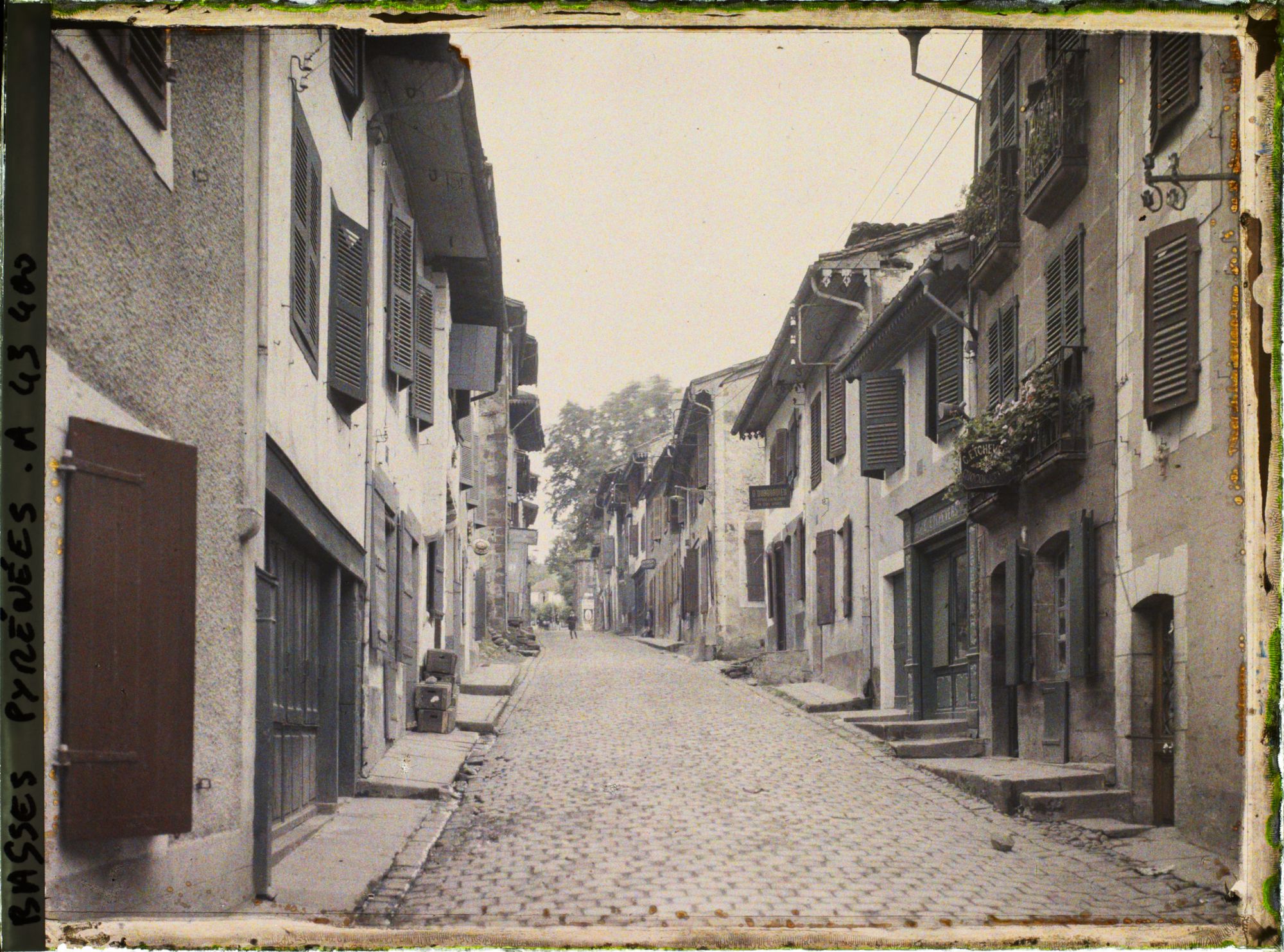 Image représentant France , St Jean-Pied de Port, La Rue Principale autre partie