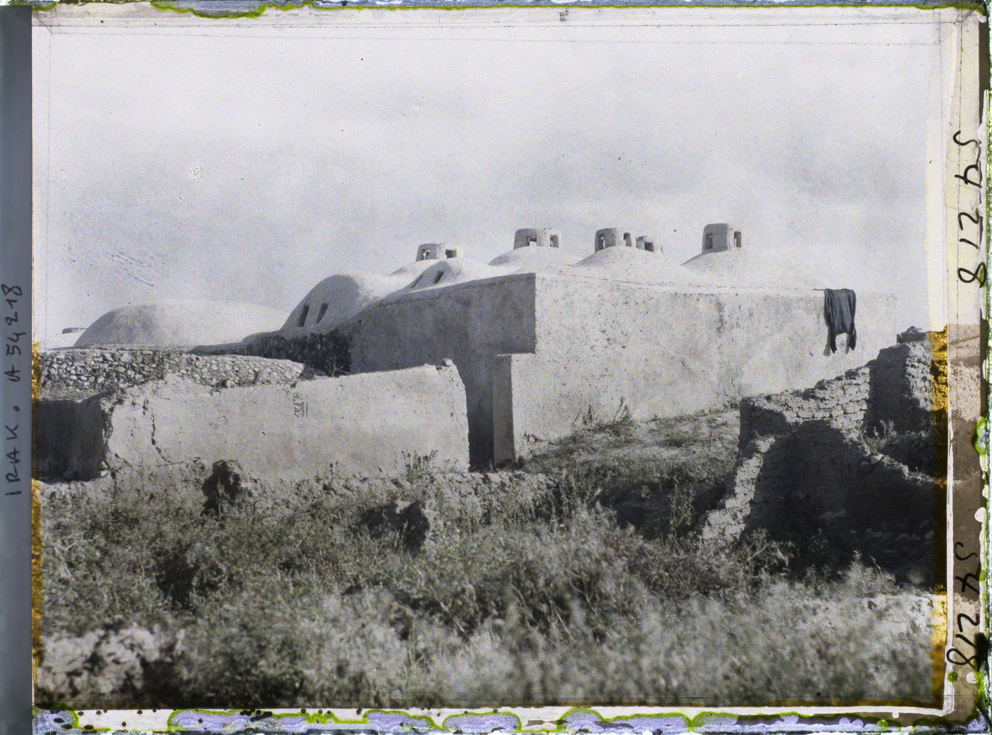Image représentant Etablissement de bains sulfureux (près des sources à 130° F)