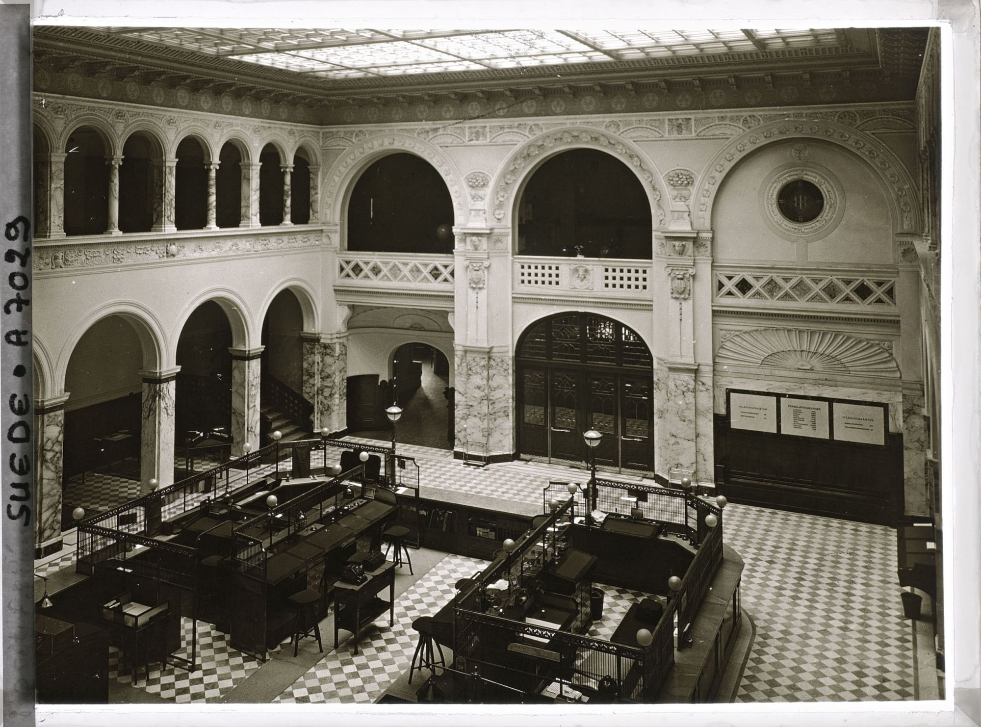 Image représentant Hall d'accueil et guichets de la Banque de Suède