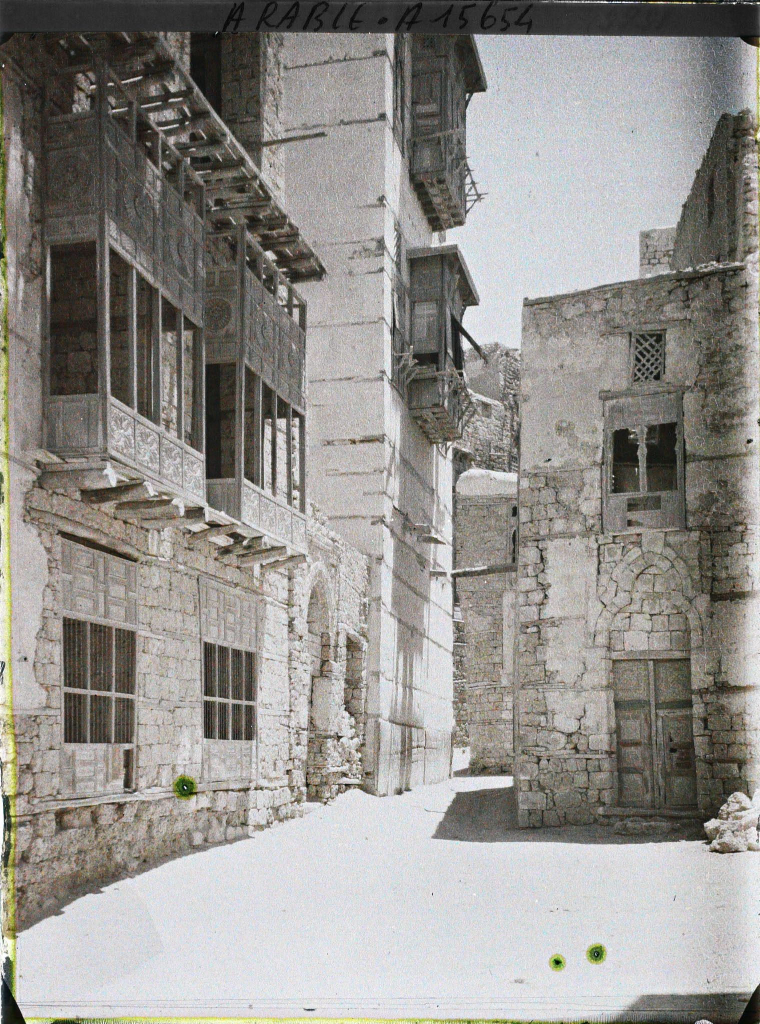 Image représentant Rue et maisons traditionnelles