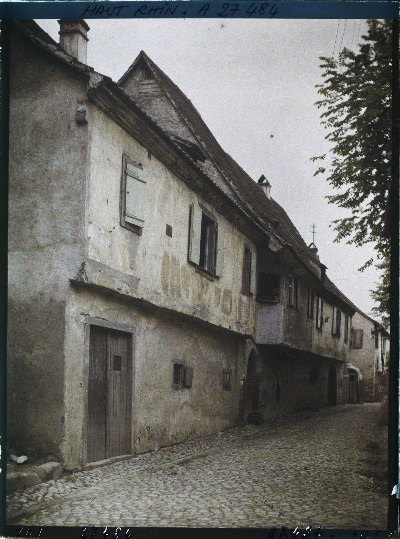 Image représentant France, Kienzheim, Une petite rue à l'entrée de la Ville