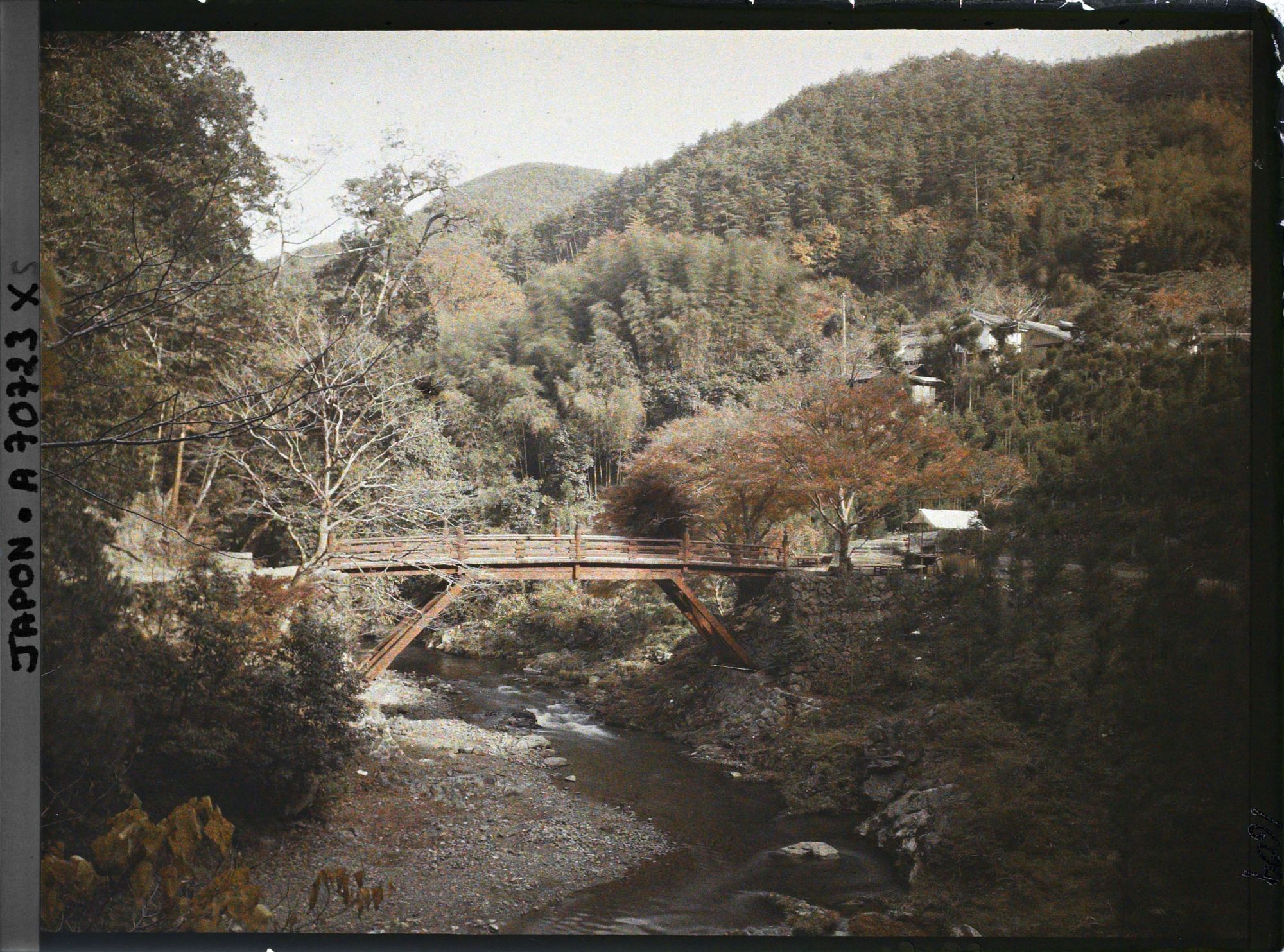 Image représentant Pont sur la Kiyotaki-gawa
