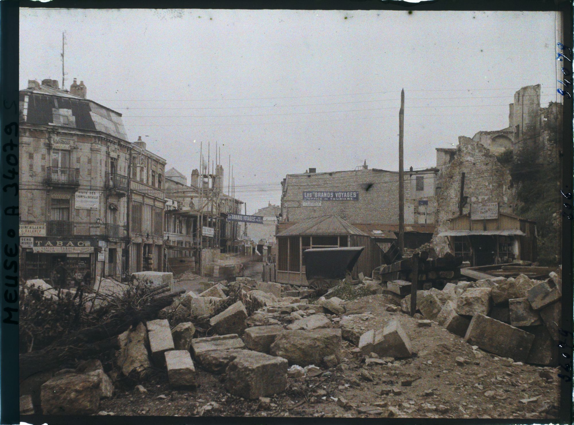 Image représentant France, Verdun, La Rue Marzel, vue prise de la rue St Paul