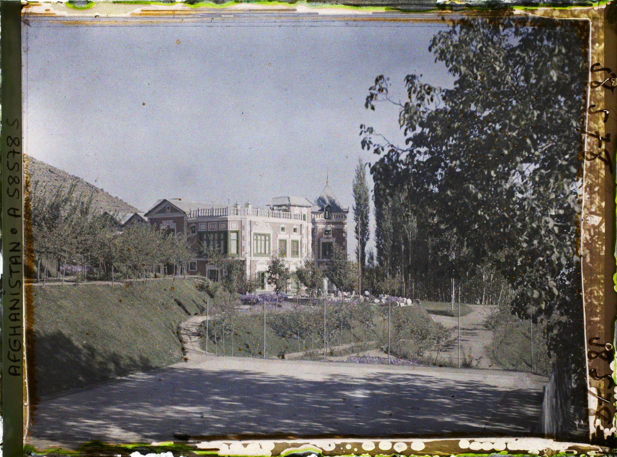 Image représentant Afghanistan, Kaboul, Jardin du Palais du Roi - Pavillon du Roi