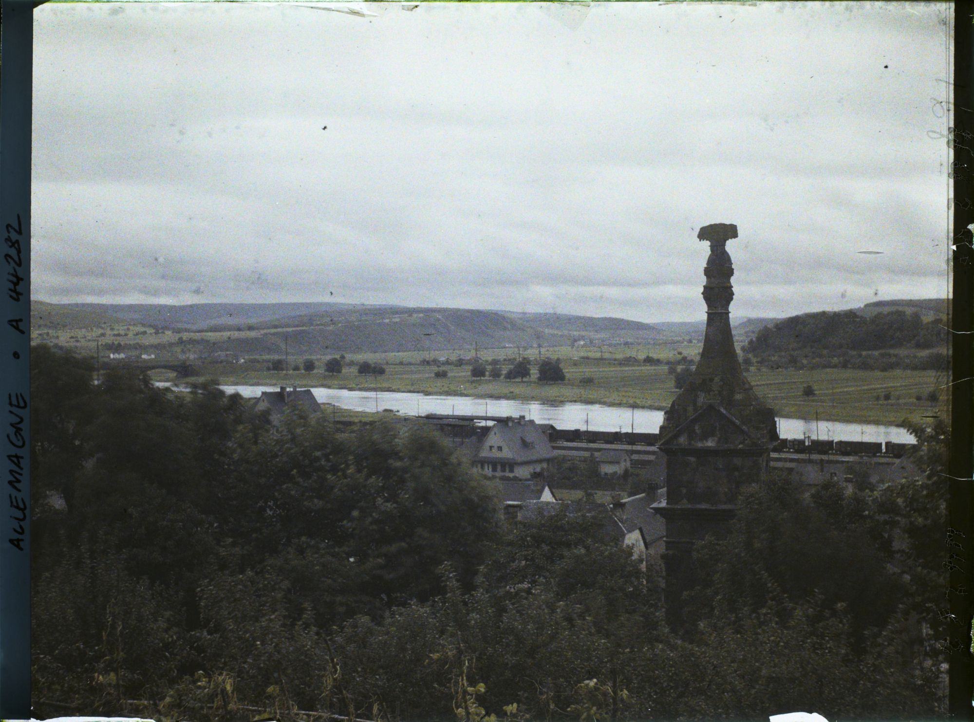 Image représentant Allemagne, Igel (Moselle), Le Mont Romain et Vallée de la Moselle