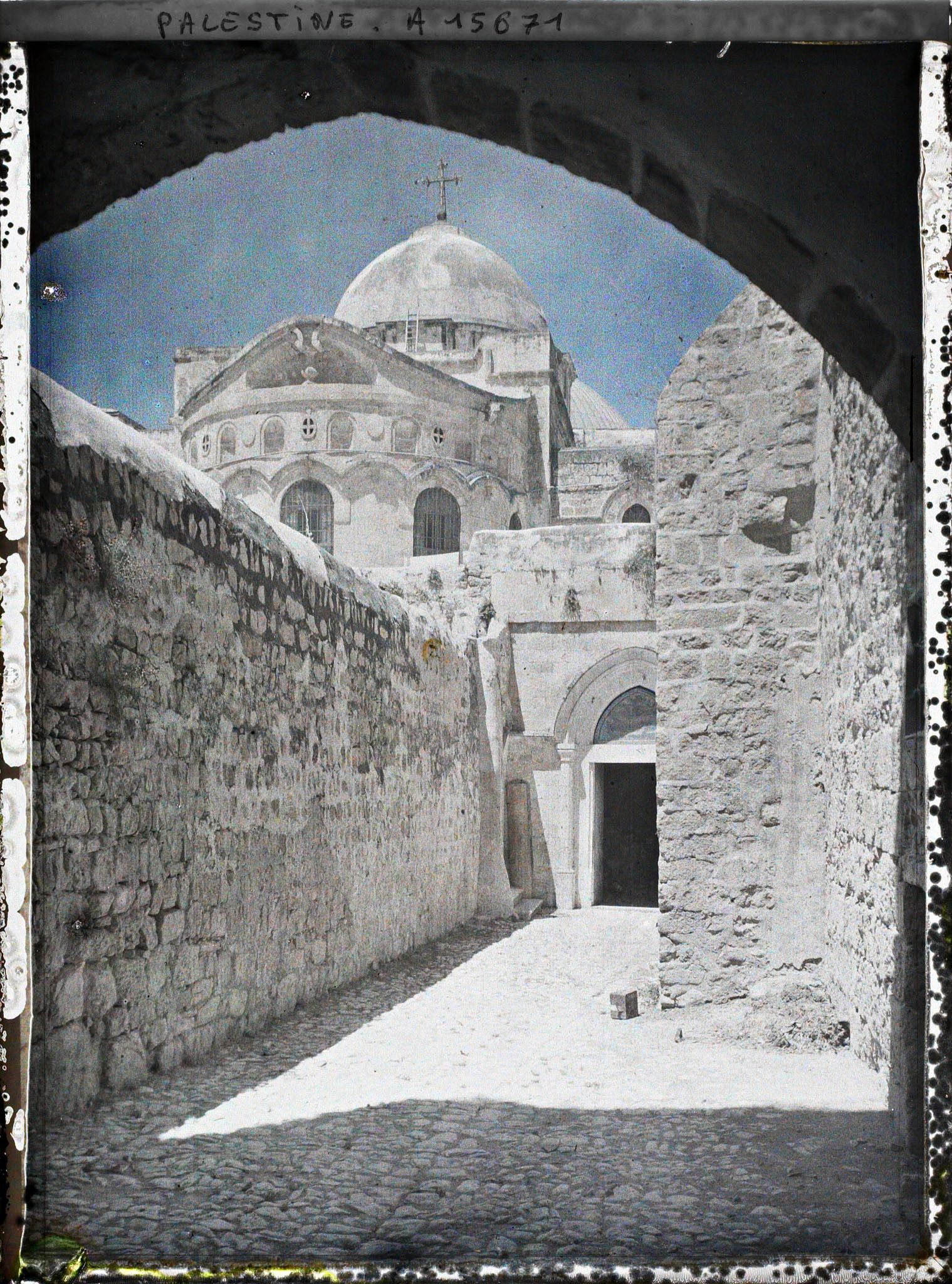 Image représentant Vue du Saint Sépulcre depuis la neuvième station de la Via Dolorosa