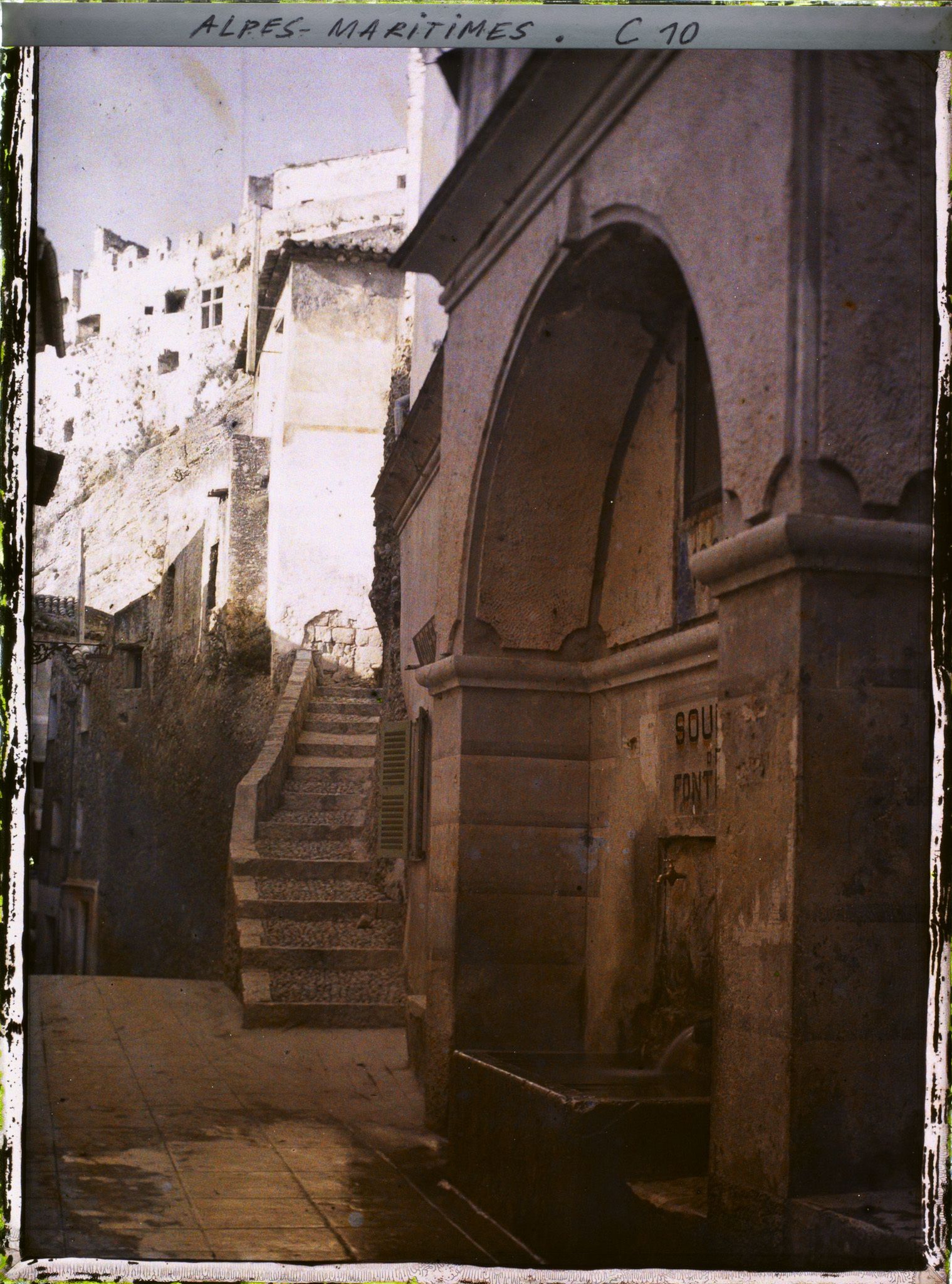 Image représentant Fontaine du village de Cabbé-Roquebrune