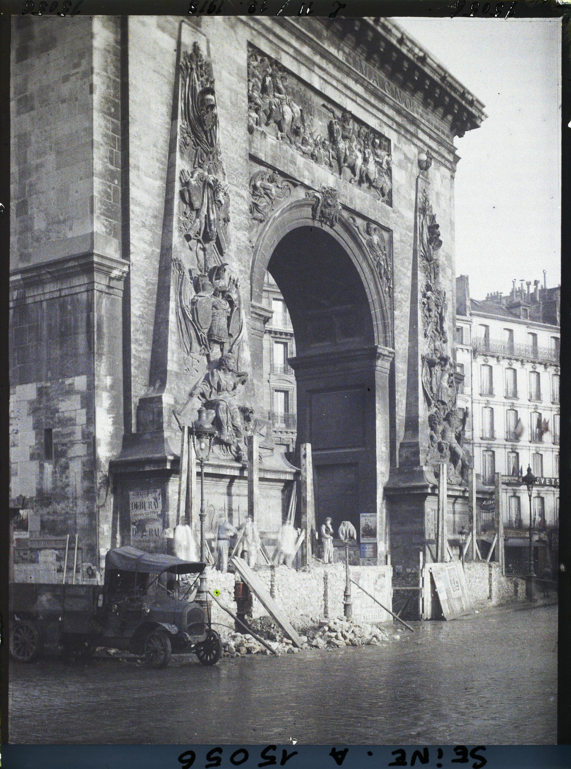 Image représentant Démantèlement des protections anti-bombardement sur la porte Saint-Denis