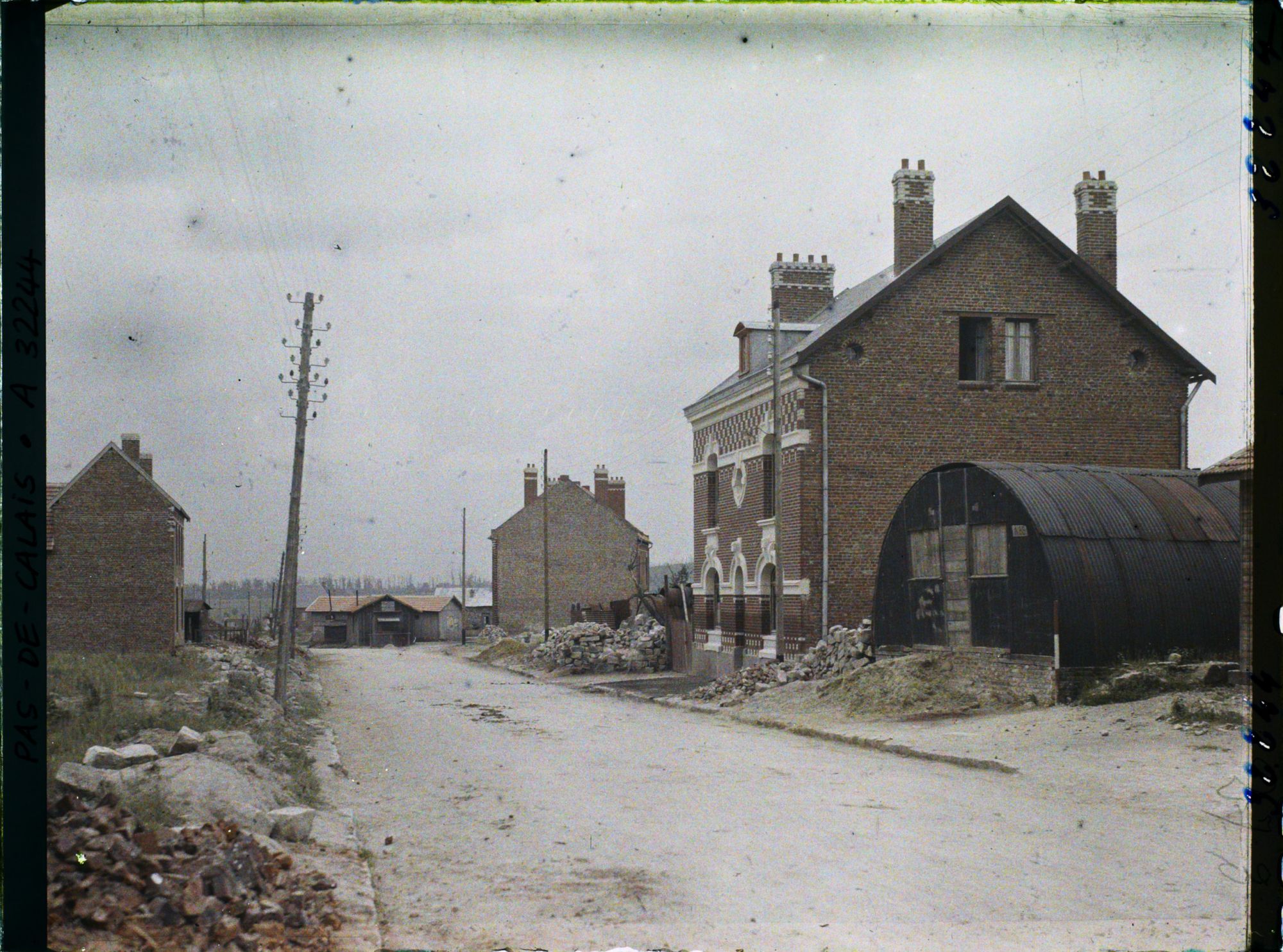 Image représentant France, Vimy, Reconstructions rue Rouget de Lisle