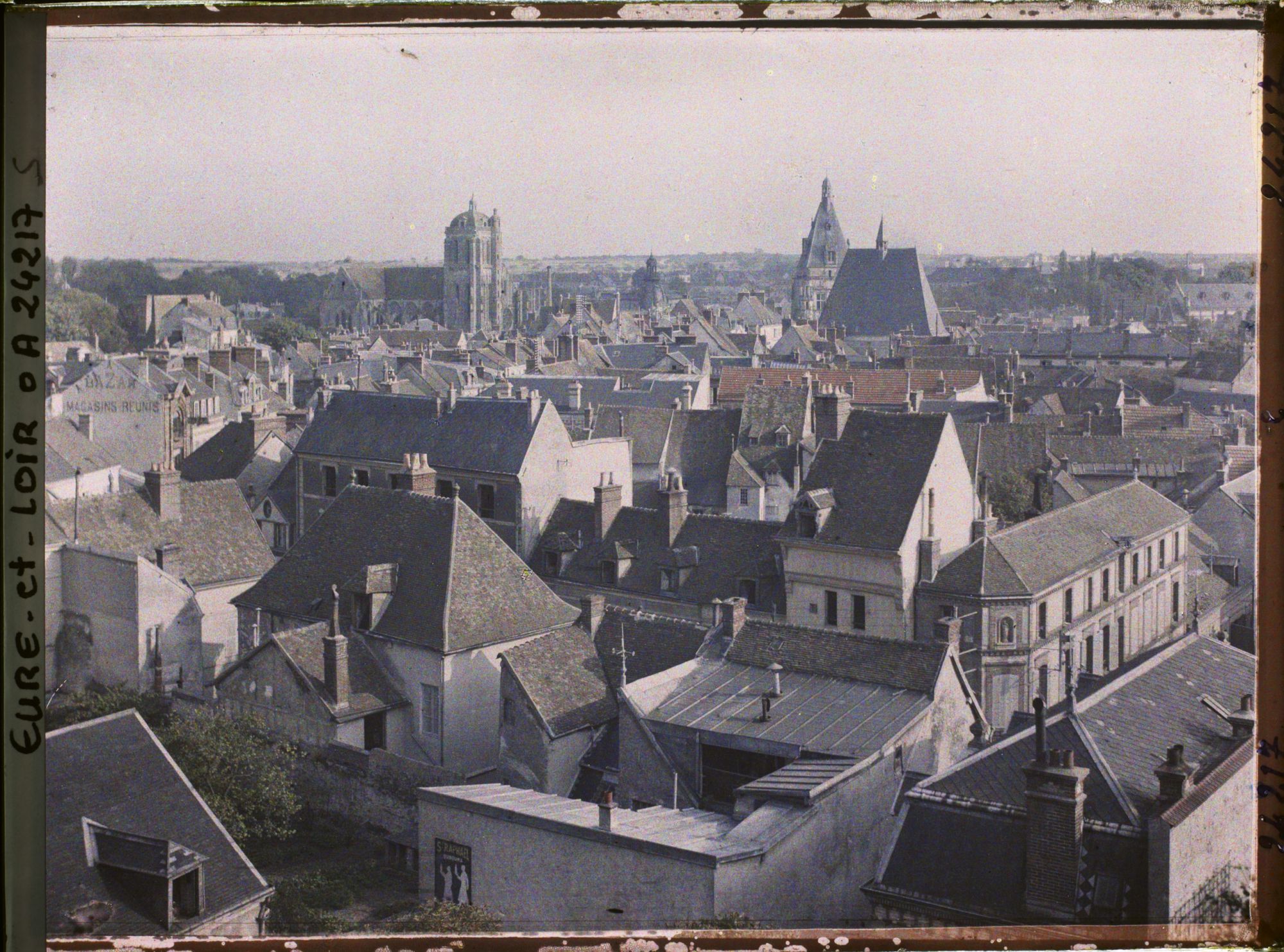 Image représentant Vue générale de la ville prise depuis la chapelle royale Saint-Louis