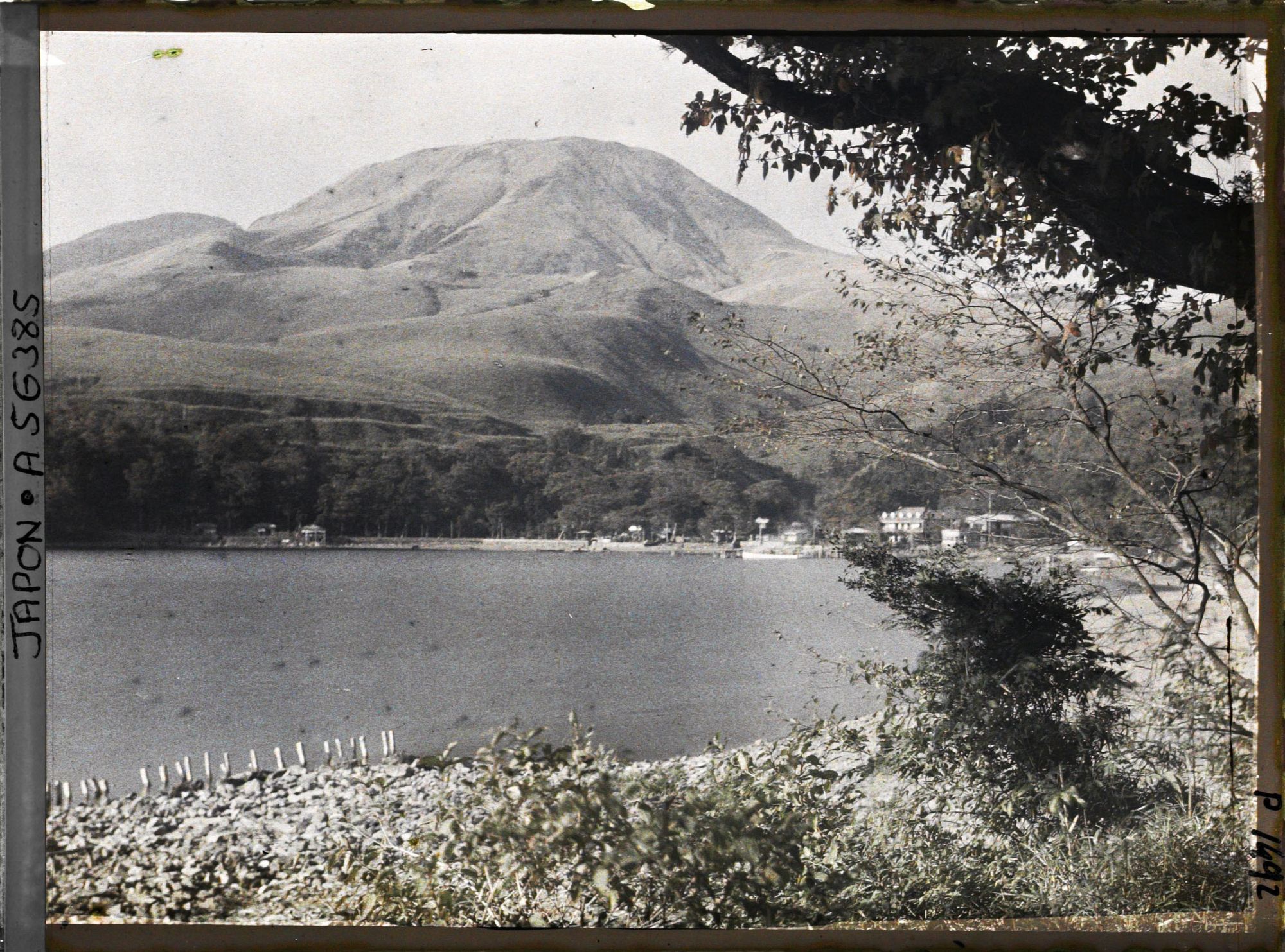 Image représentant Vue sur le mont Komagatake, le lac Ashinoko et la ville de Moto-Hakone