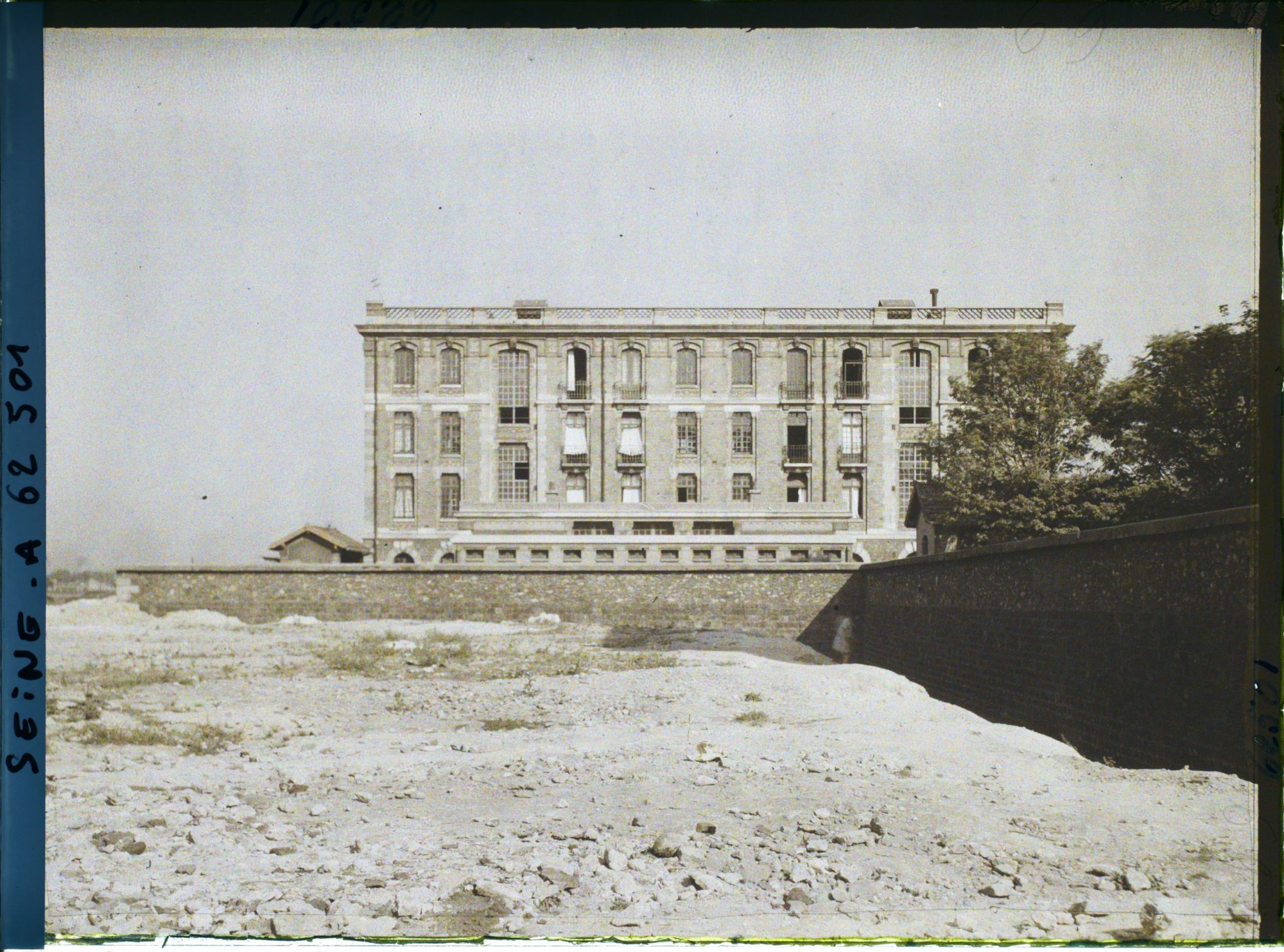 Image représentant La zone des anciennes fortifications à la caserne de Clignancourt