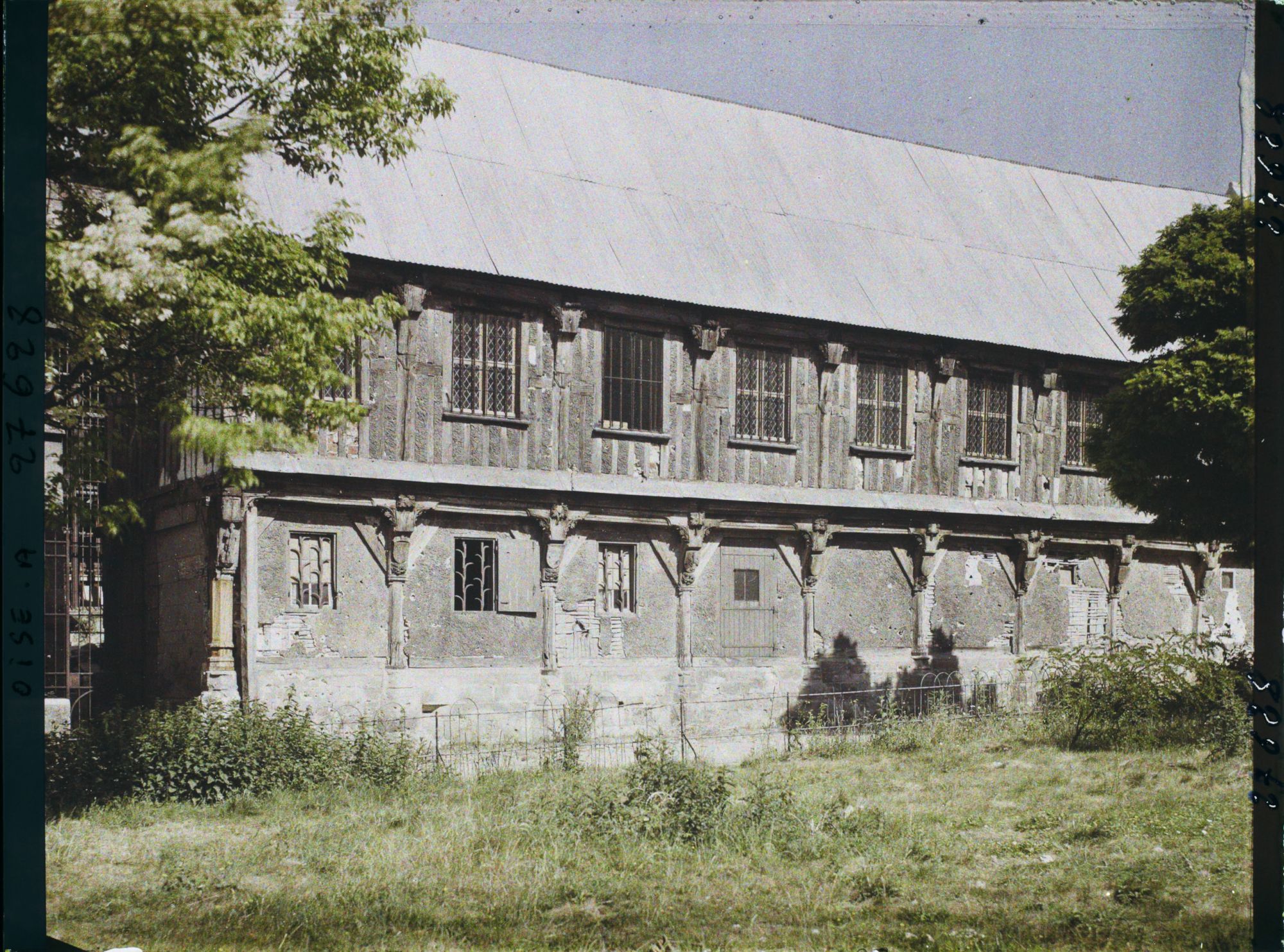 Image représentant France, Noyon, La Bibliothèque des Chanoines