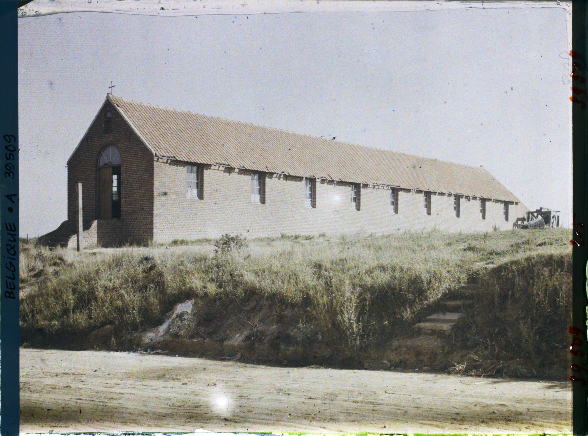 Image représentant Belgique, Witschaete, Eglise provisoire