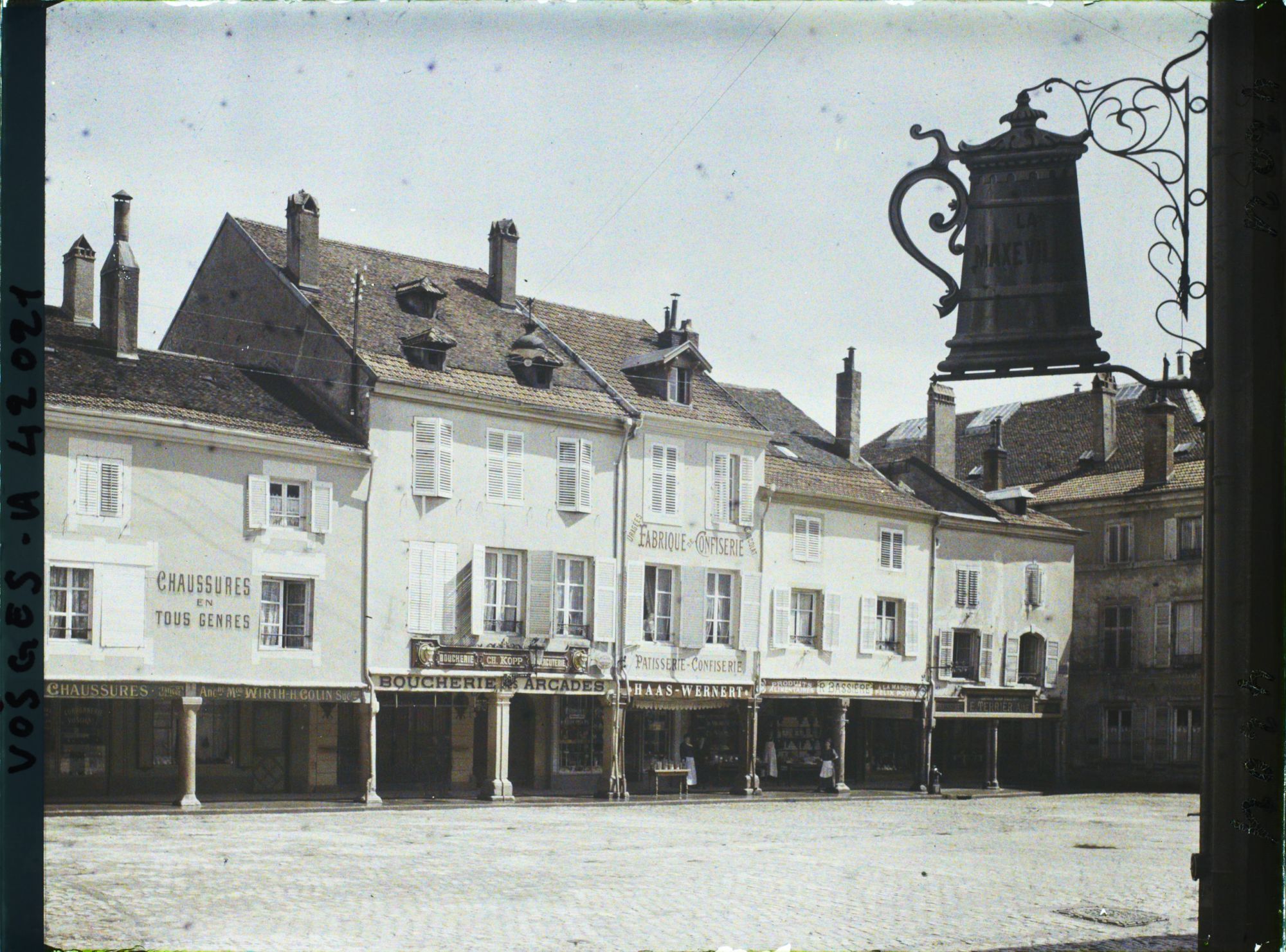 Image représentant France, St Dié, Place Jules Ferry