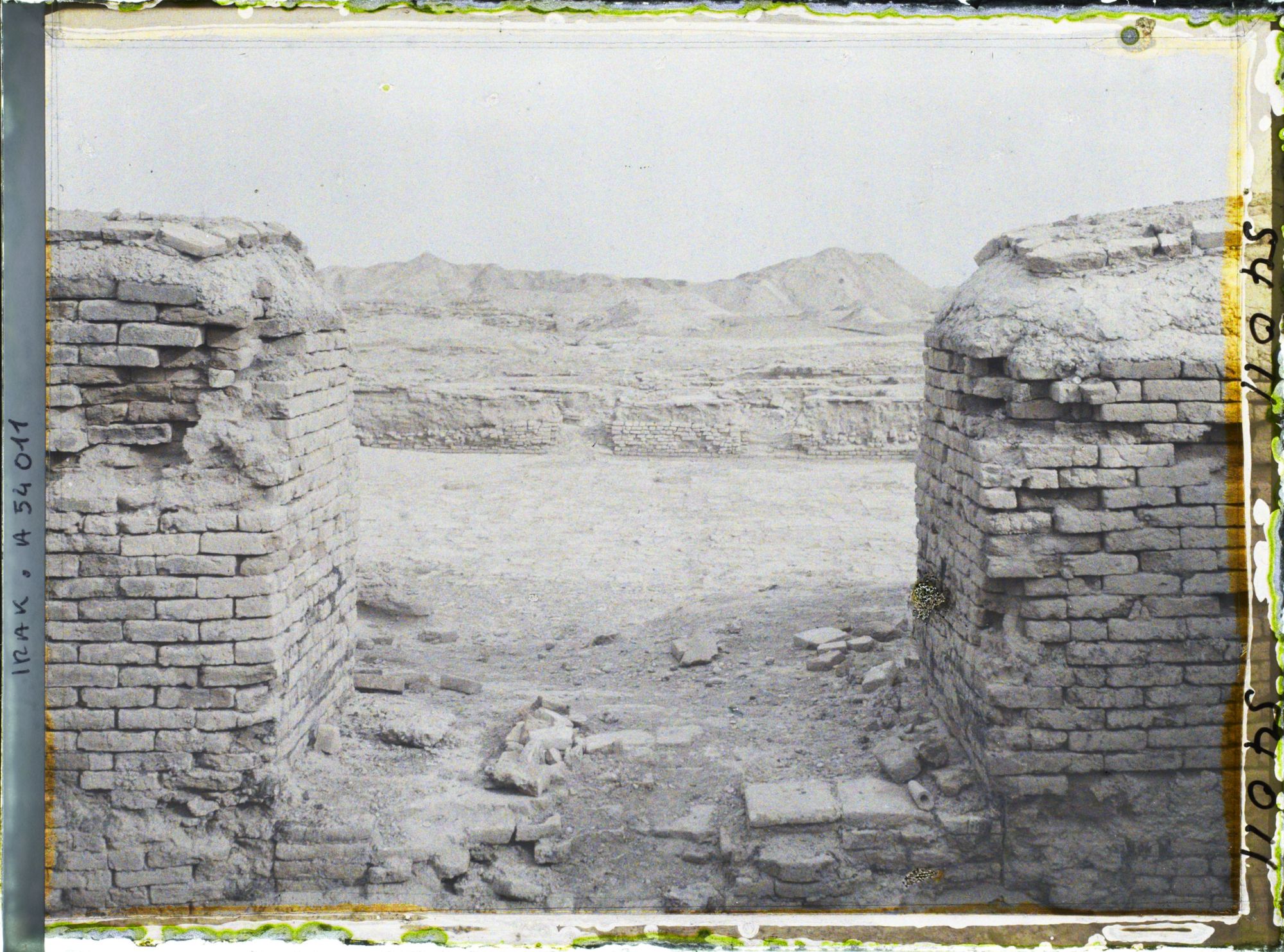 Image représentant La cour dallée du temple E-Dublal-Mah