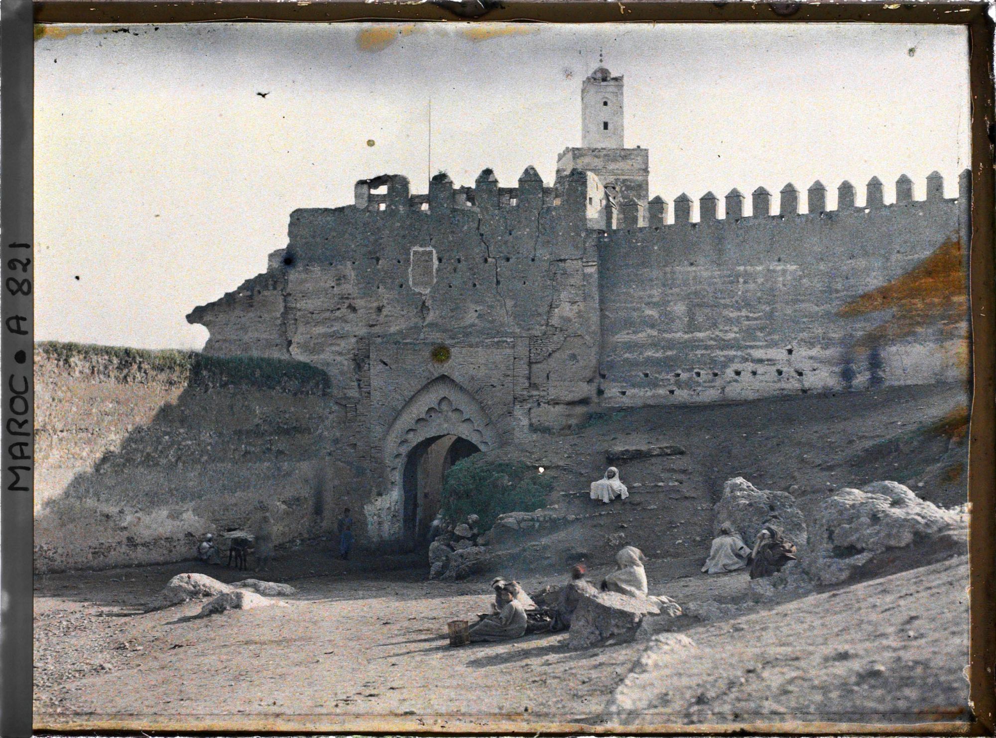 Image représentant Vue extérieure de Bâb Guissa et du minaret de la mosquée éponyme