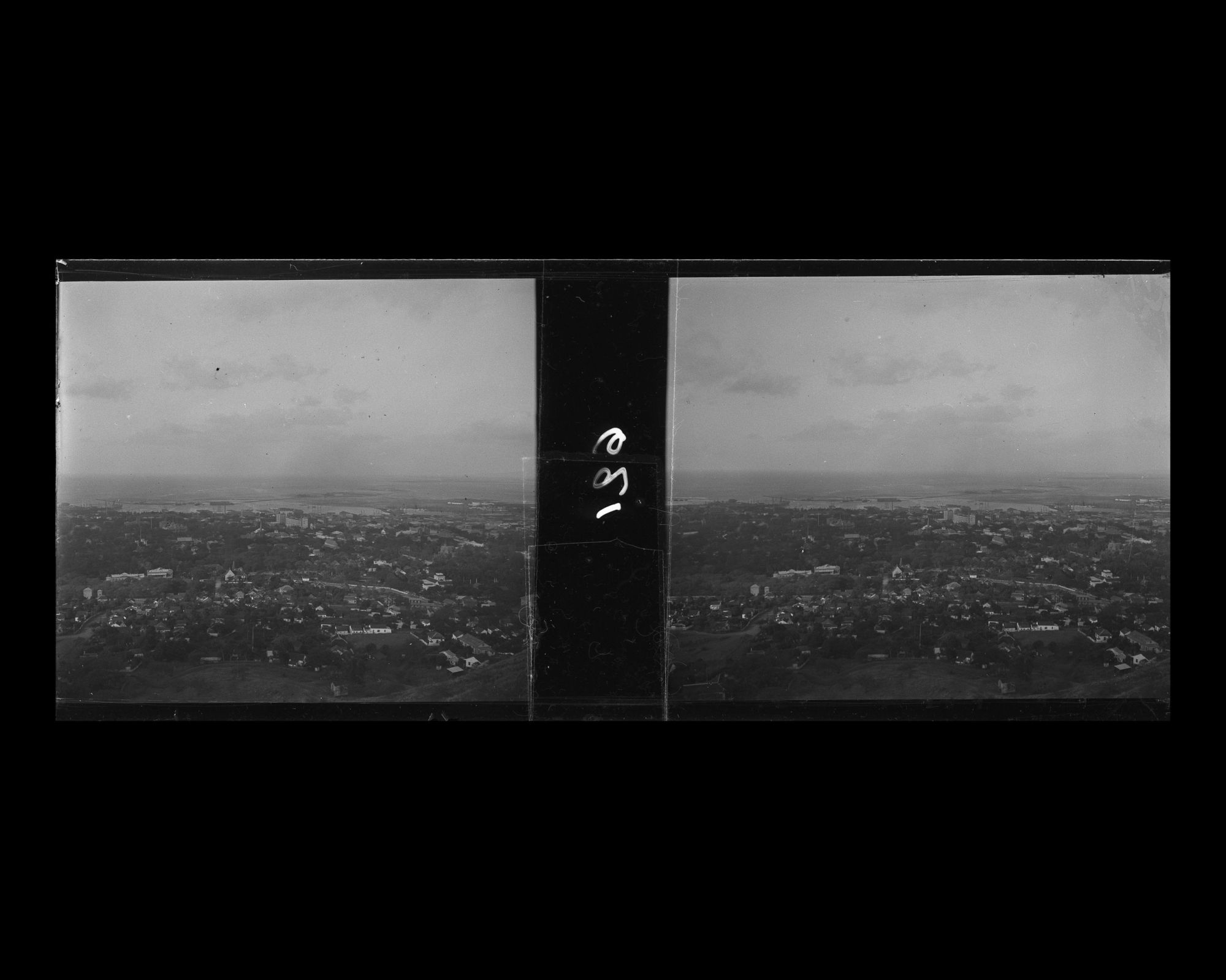 Image représentant Panorama sur la ville d'Honolulu, pris depuis les hauteurs de l'île