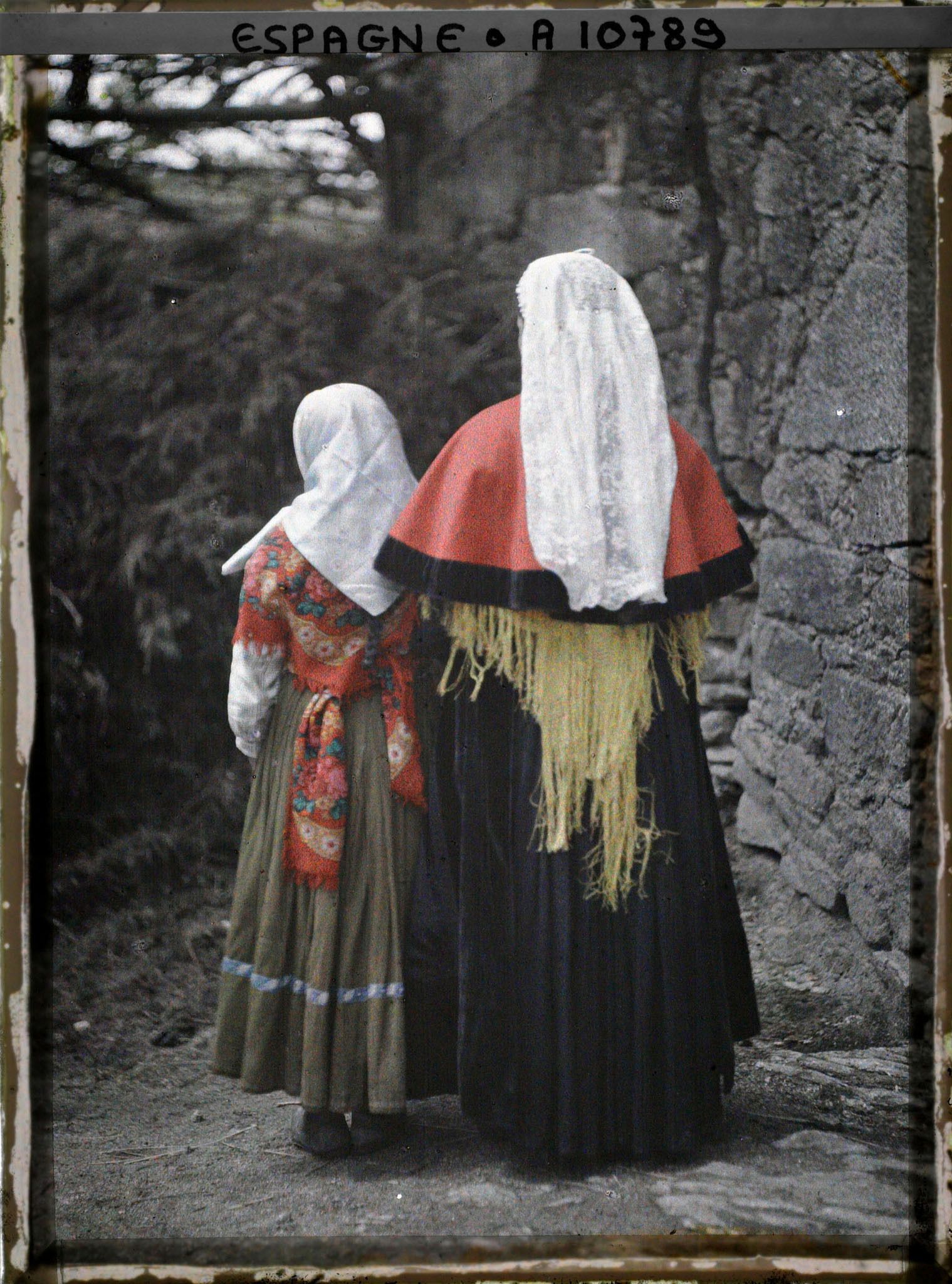 Image représentant Espagne, de Santiago à Padron, Fijo: Encore les mêmes vues de dos