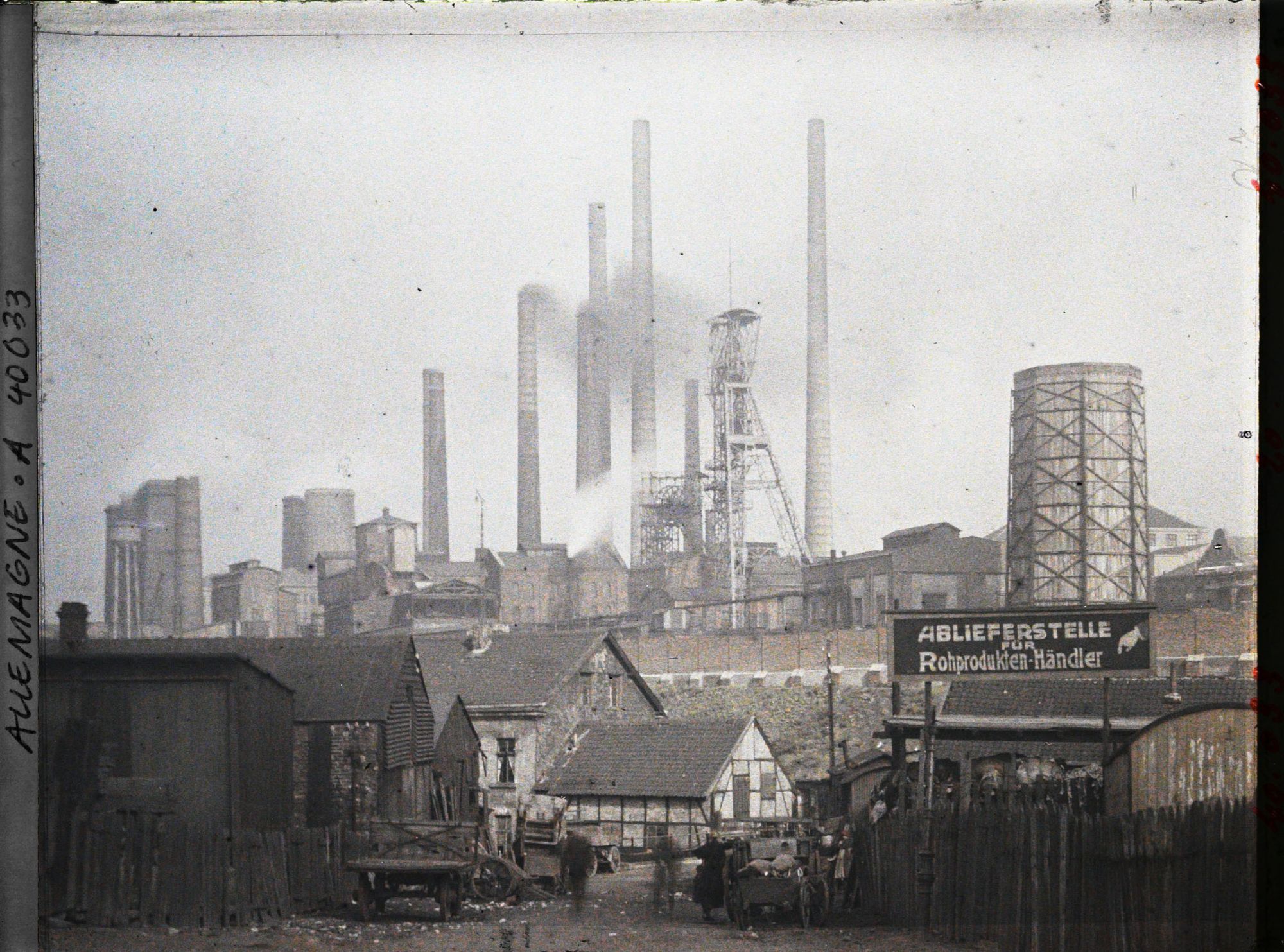 Image représentant Prusse, Essen, Usine de Charbon et Cokerie en activité
