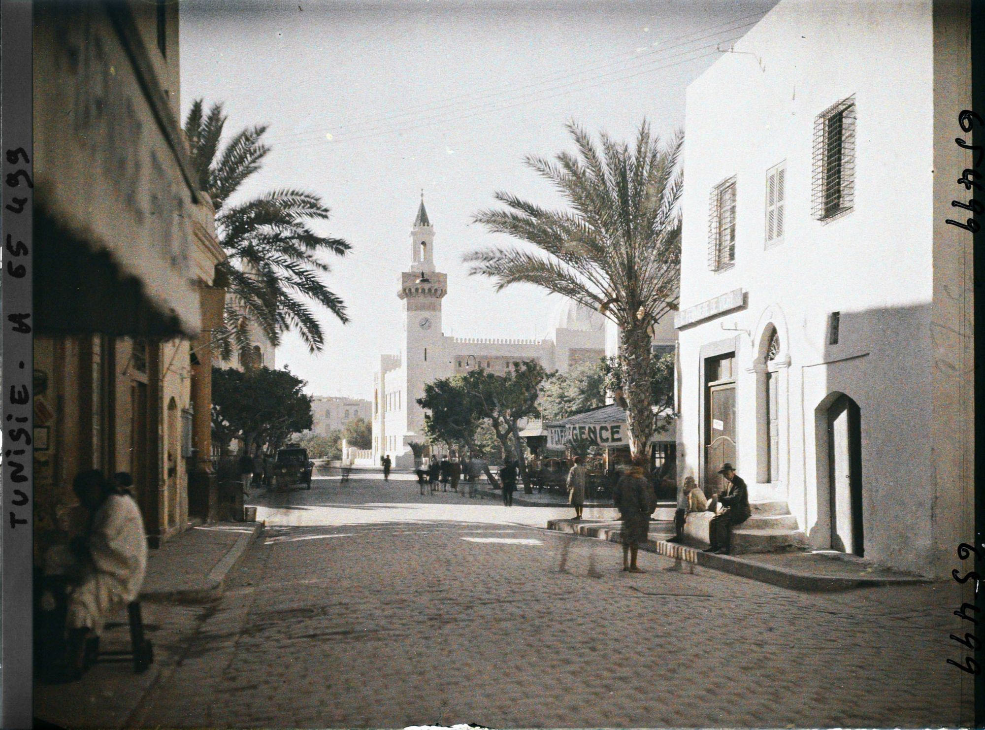 Image représentant La rue de la République et l'Hôtel de ville