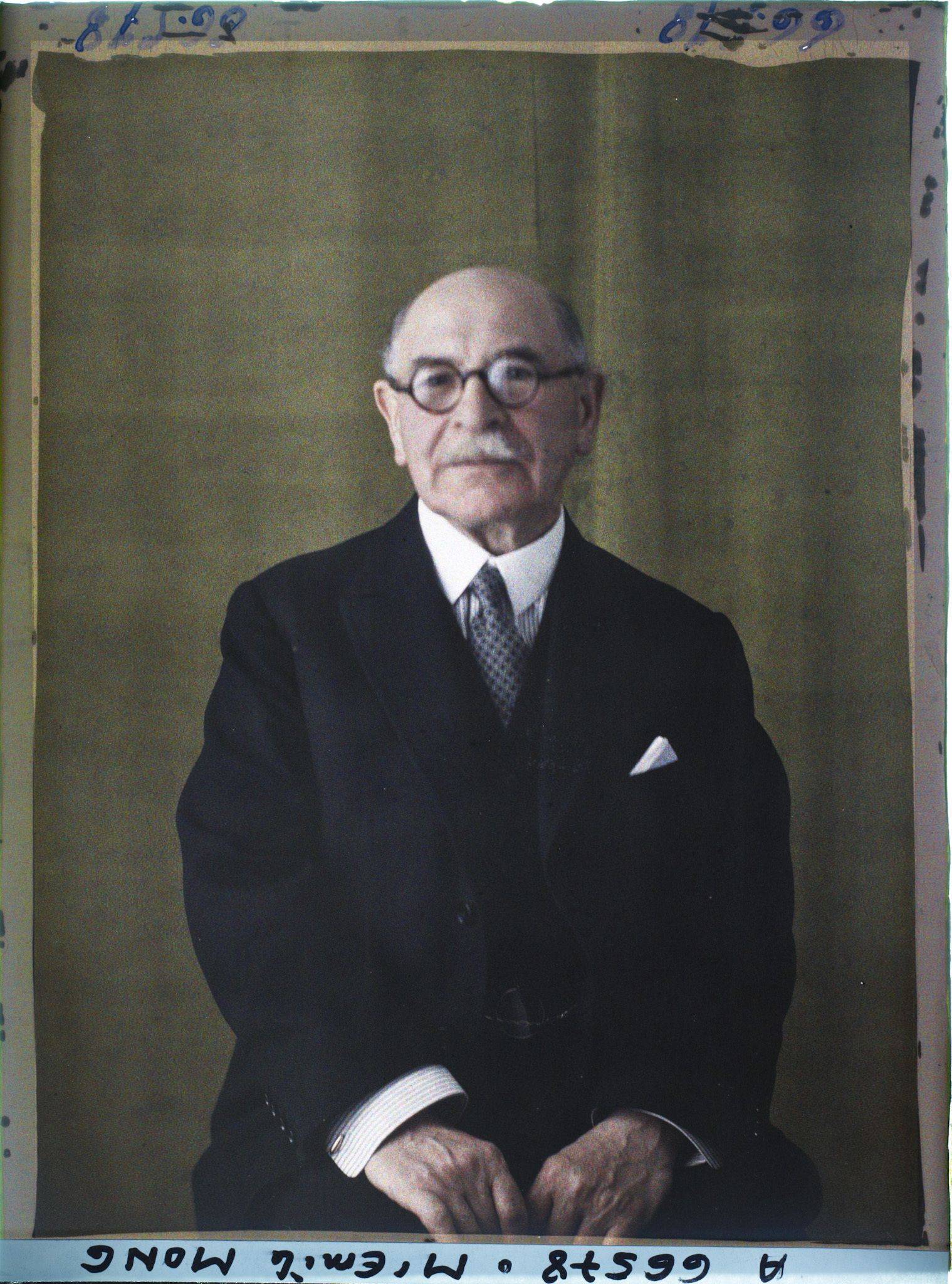 Image représentant Monsieur Emile Mond