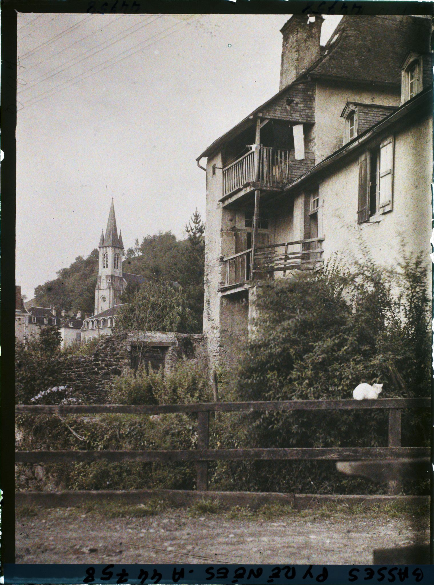 Image représentant France , Tardets, Les bords du Saison