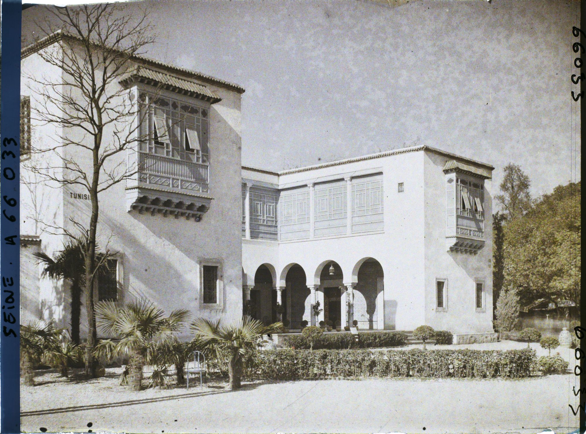 Image représentant L'Exposition Coloniale Internationale de 1931, le pavillon de la Tunisie