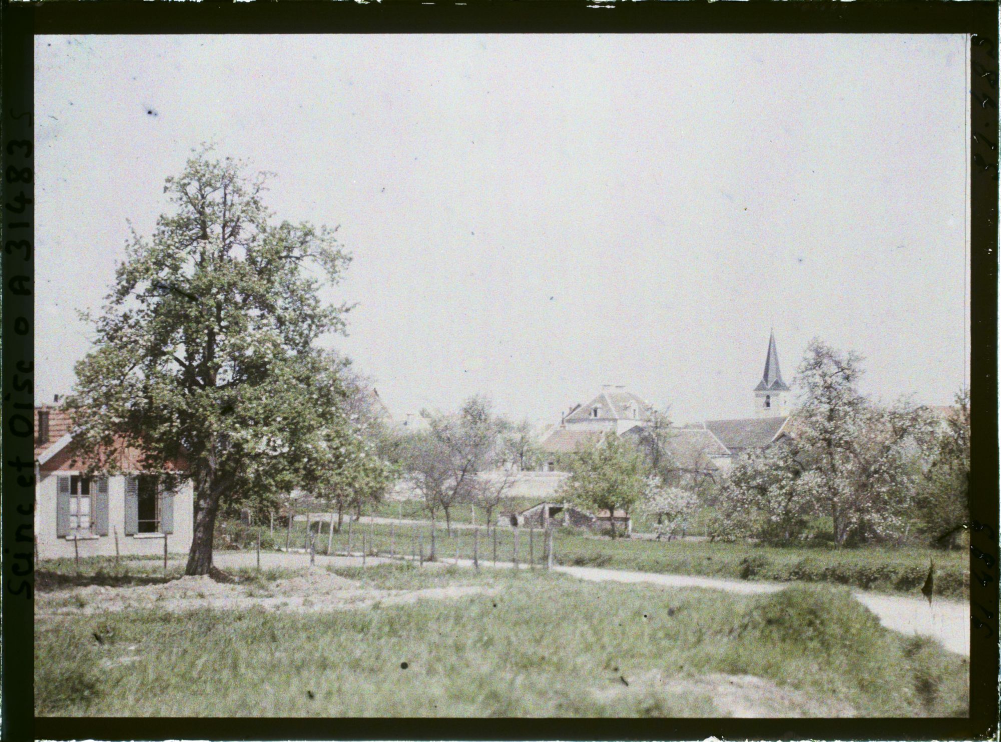Image représentant France, Fontenay-Fleuri, Paysage sur Fontenay, vue prise du chemin Vicinal (S.E de Fontenay, Directn St. Cyr