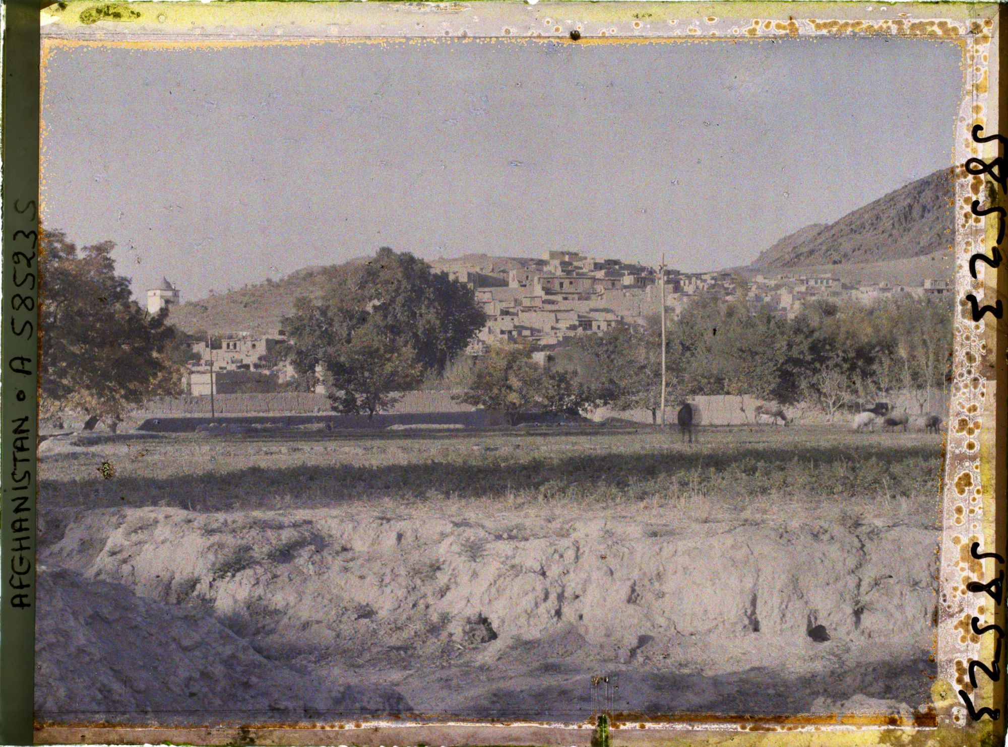 Image représentant Le village (d'Endaki ?)