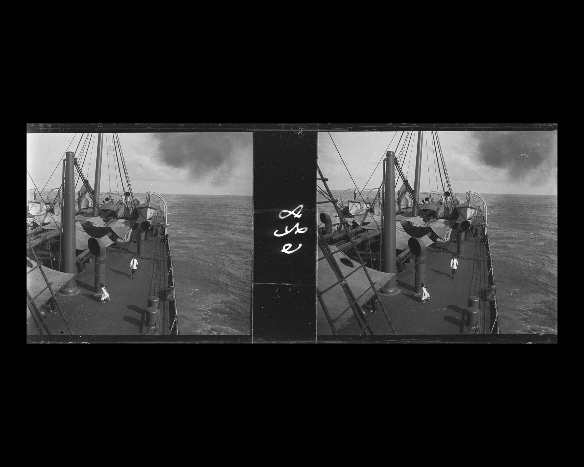 Image représentant A bord du Mongolia, vue vers l'arrière du navire