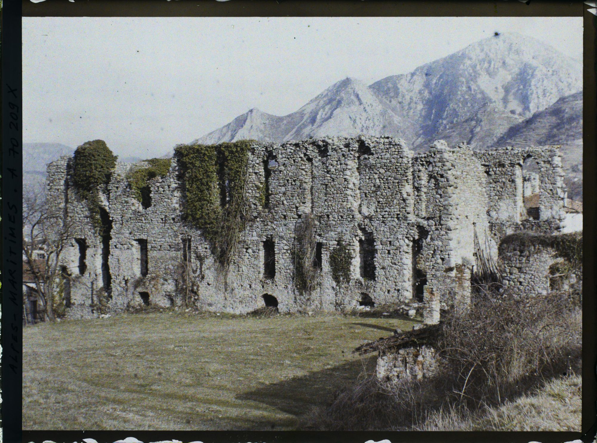 Image représentant Les ruines de l'ancienne abbaye de Sospel