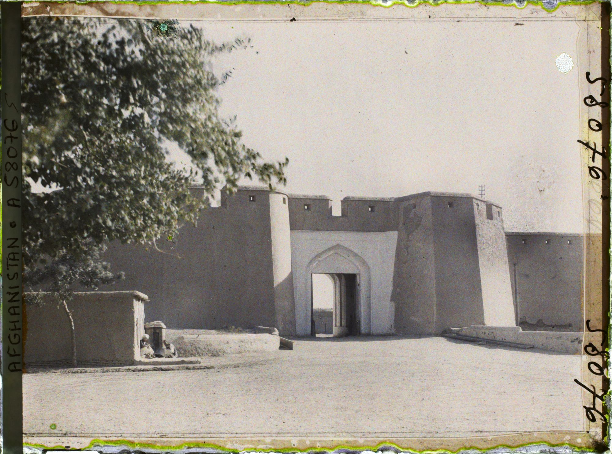 Image représentant La porte d'Eydgah (accès à la route Kaboul - Herat)