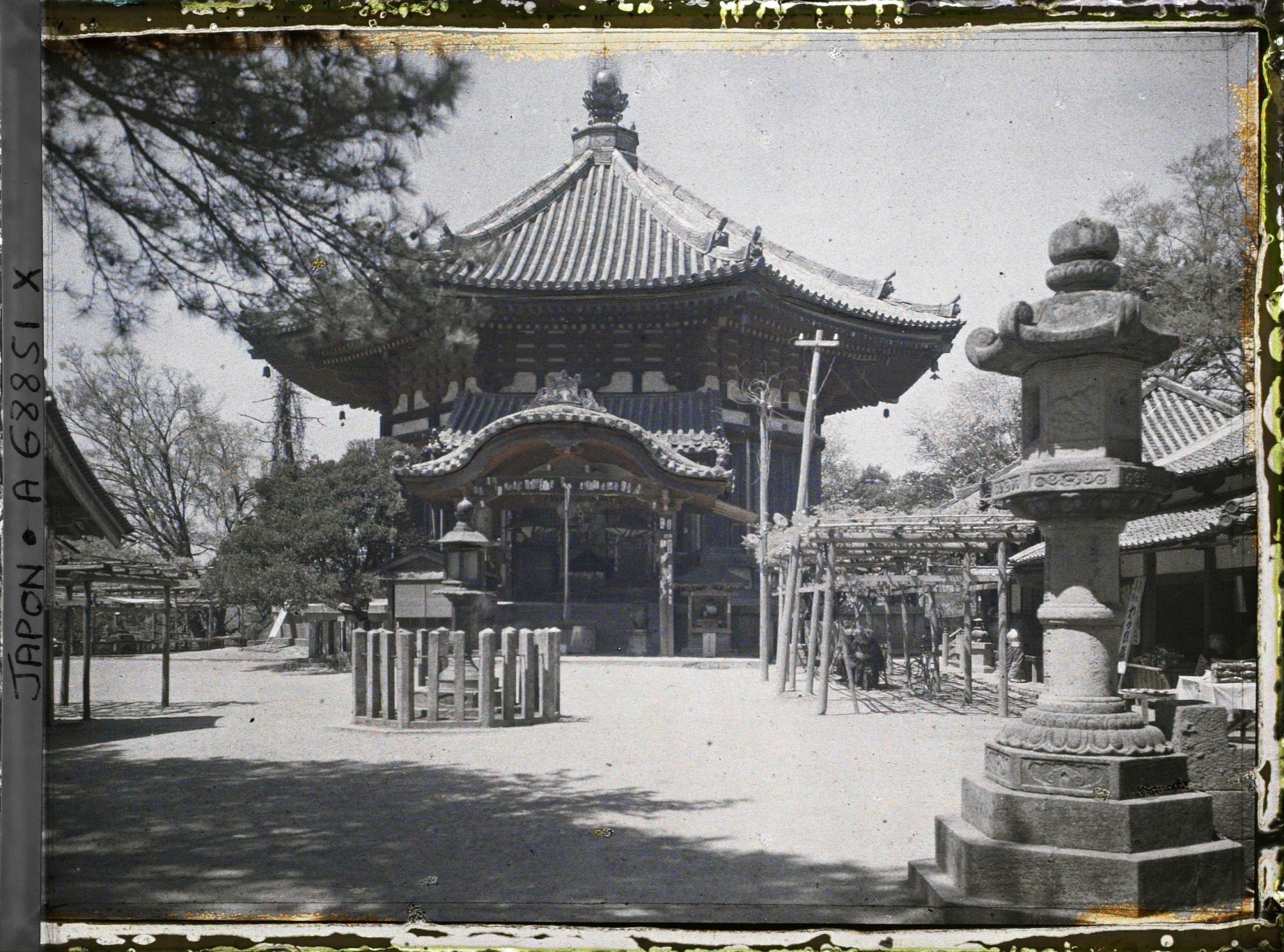Image représentant Temple Kôfuku-ji : le Nanen-dô, pavillon octogonal du sud
