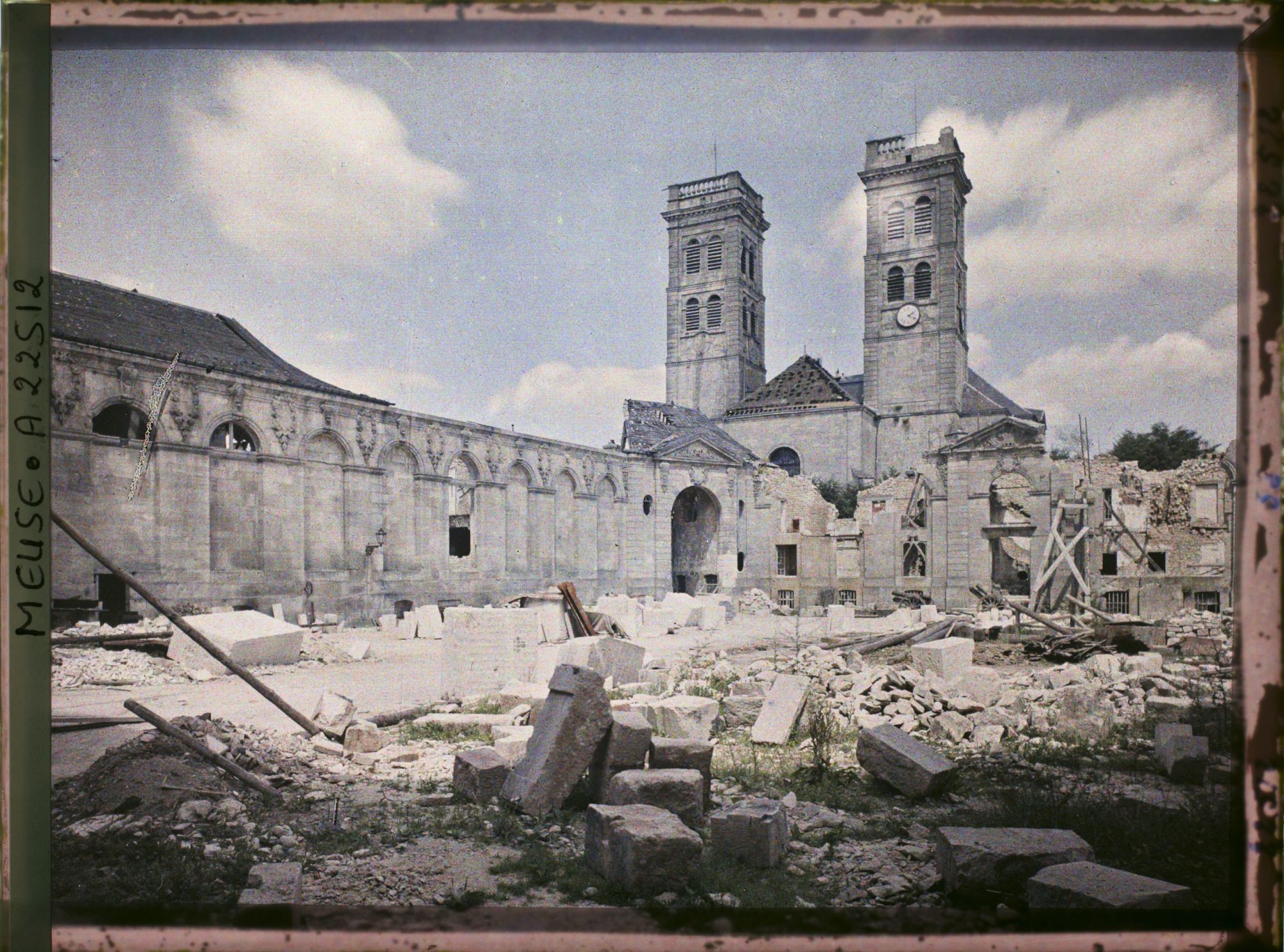 Image représentant France, Verdun, Façade de l'Evêché (Cour Ovale)