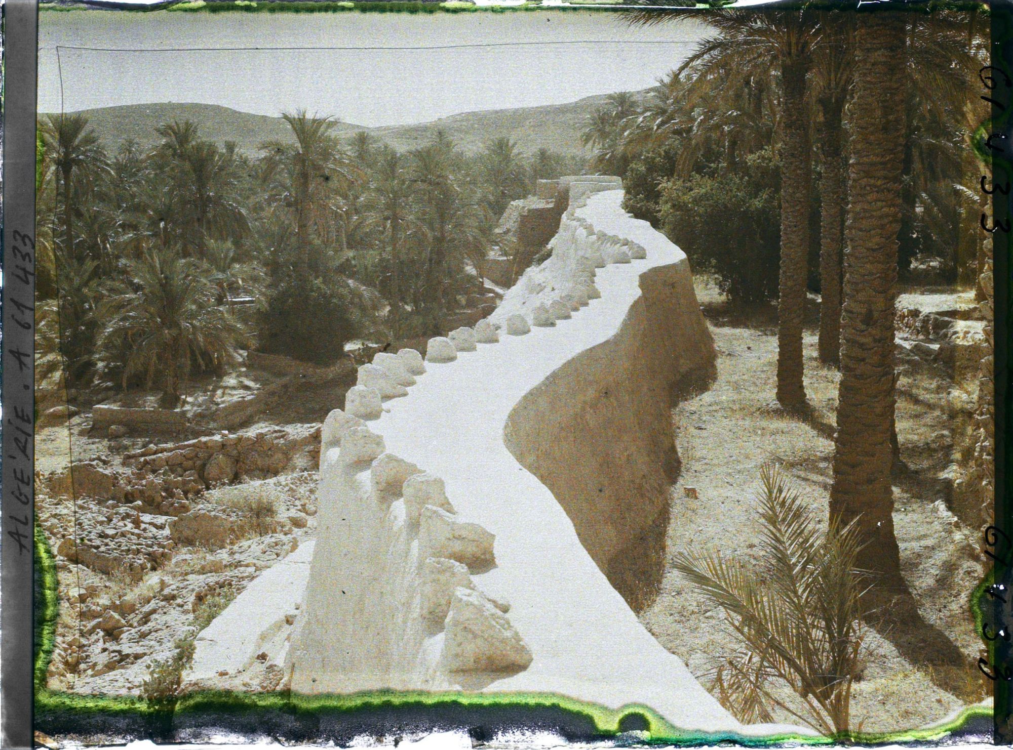 Image représentant Le grand barrage de l'oasis