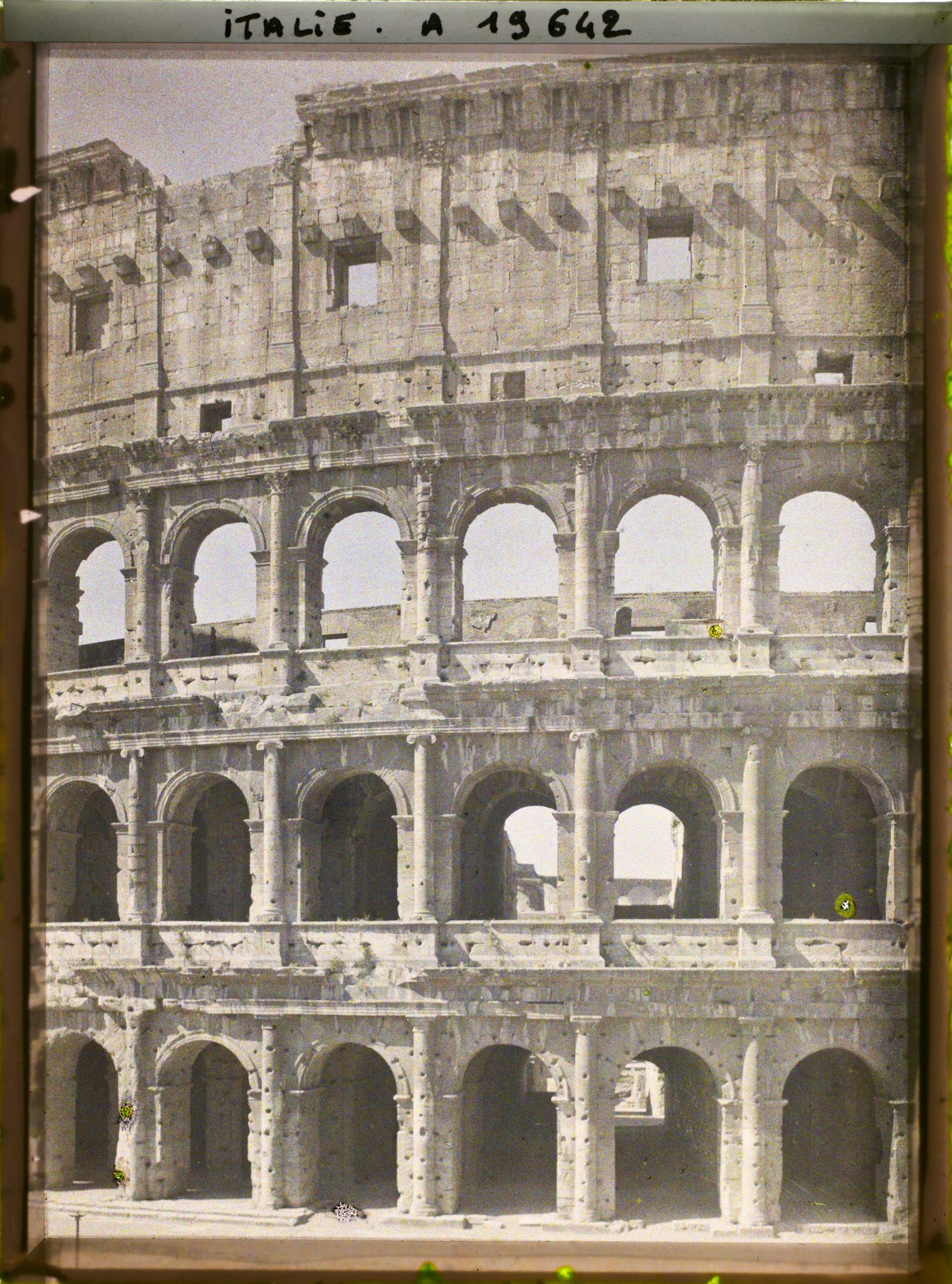 Image représentant Colisée détail du grand mur