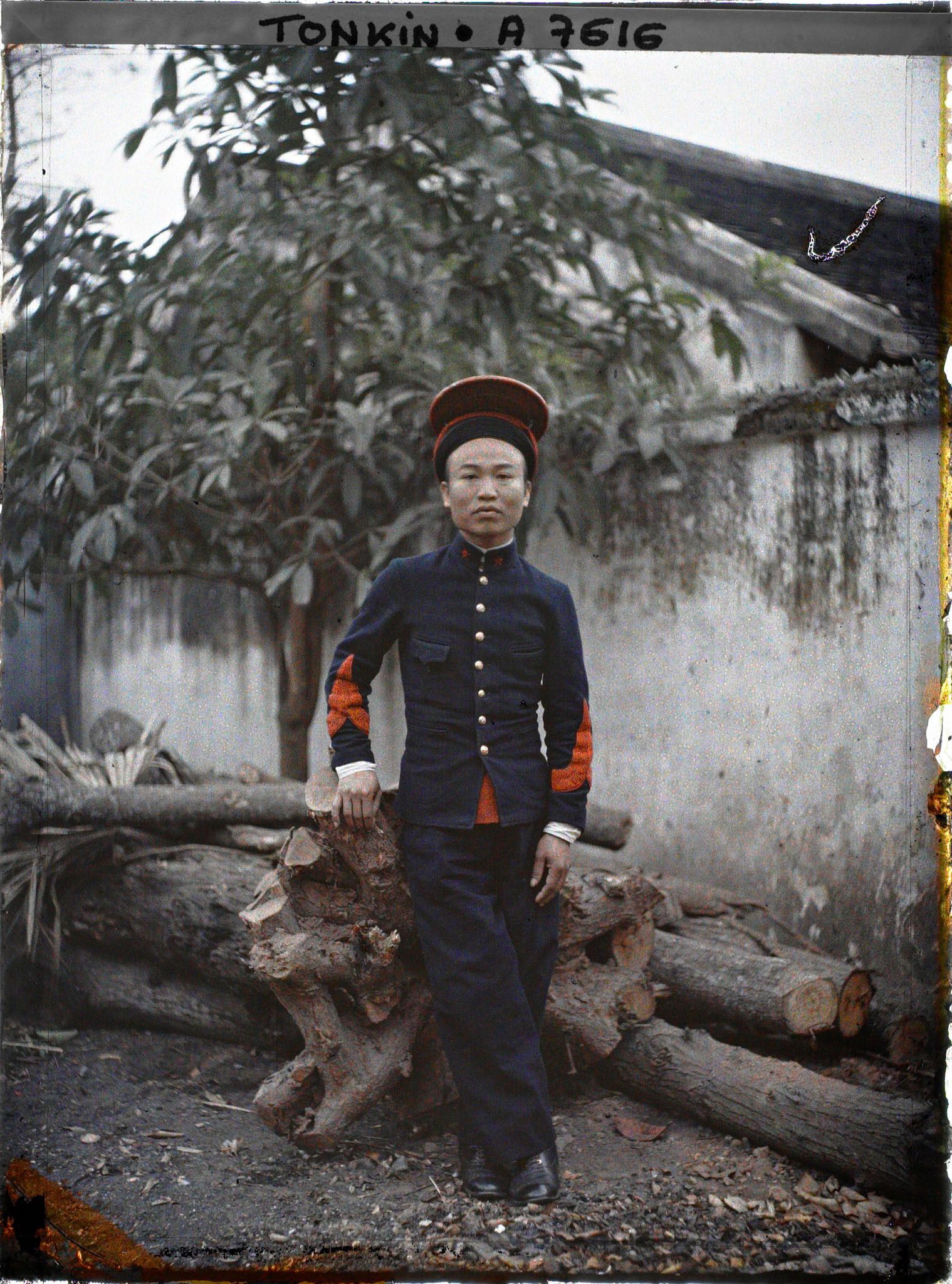 Image représentant Un tirailleur annamite du grade de caporal