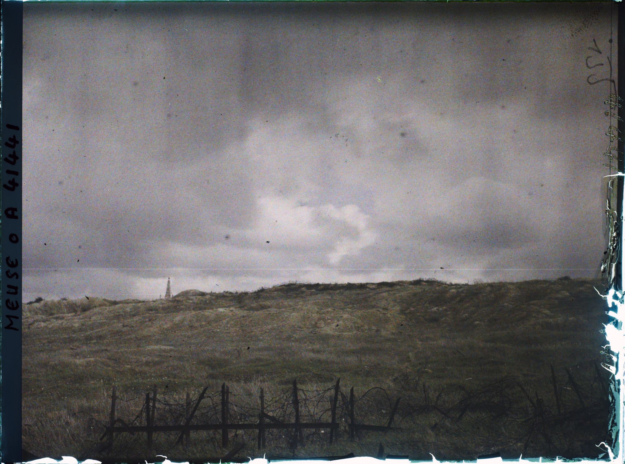 Image représentant France, Les Eparges, Le Sommet des Eparges