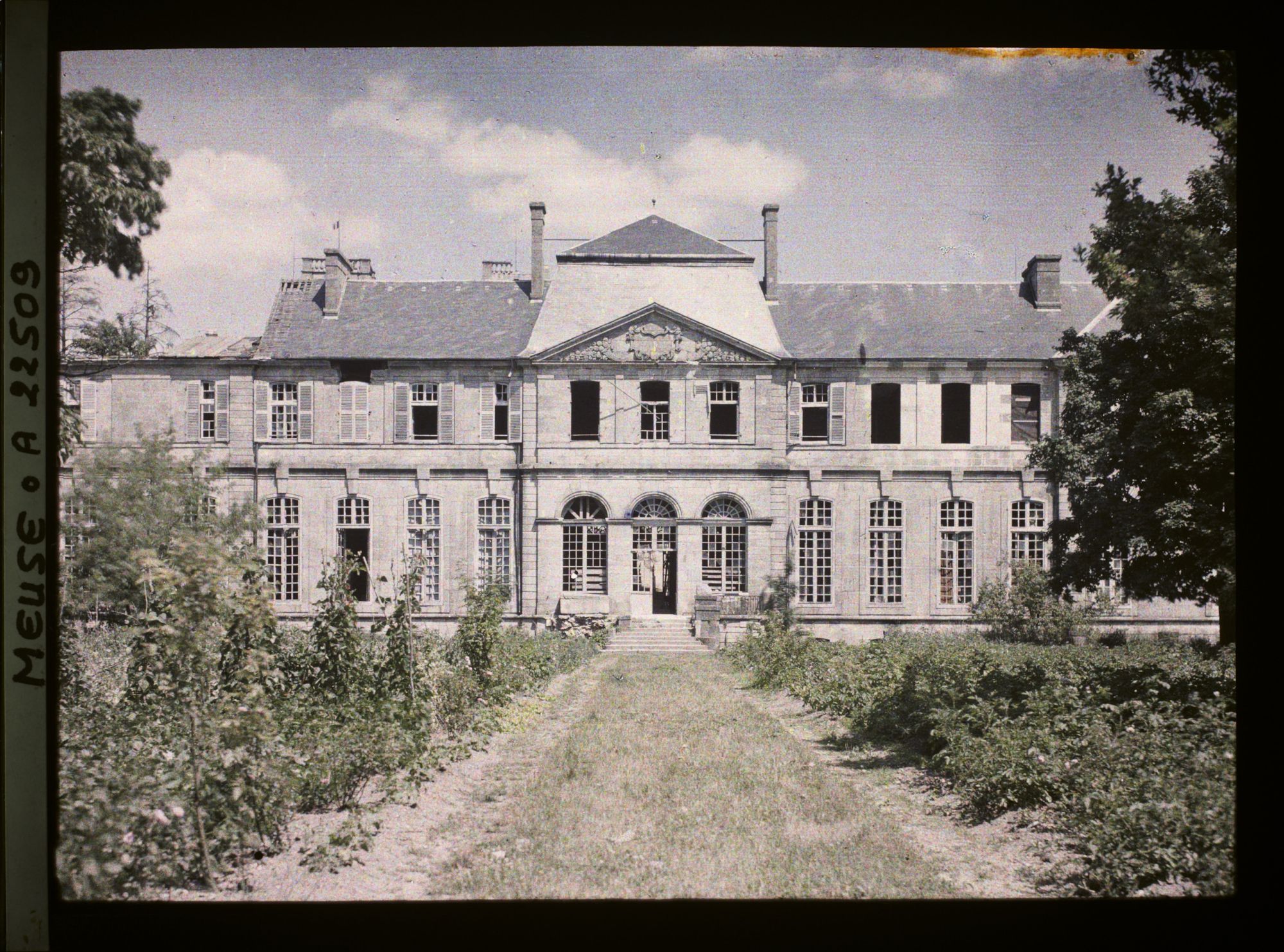 Image représentant France, Verdun, Evêché : façade des Jardins