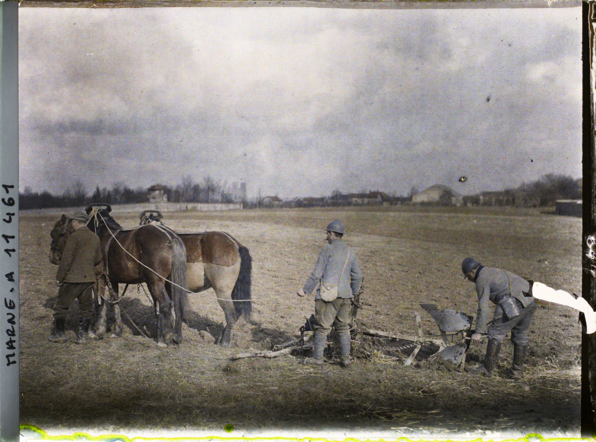 Image représentant Soldat labourant, quartier de la Haubette (?)