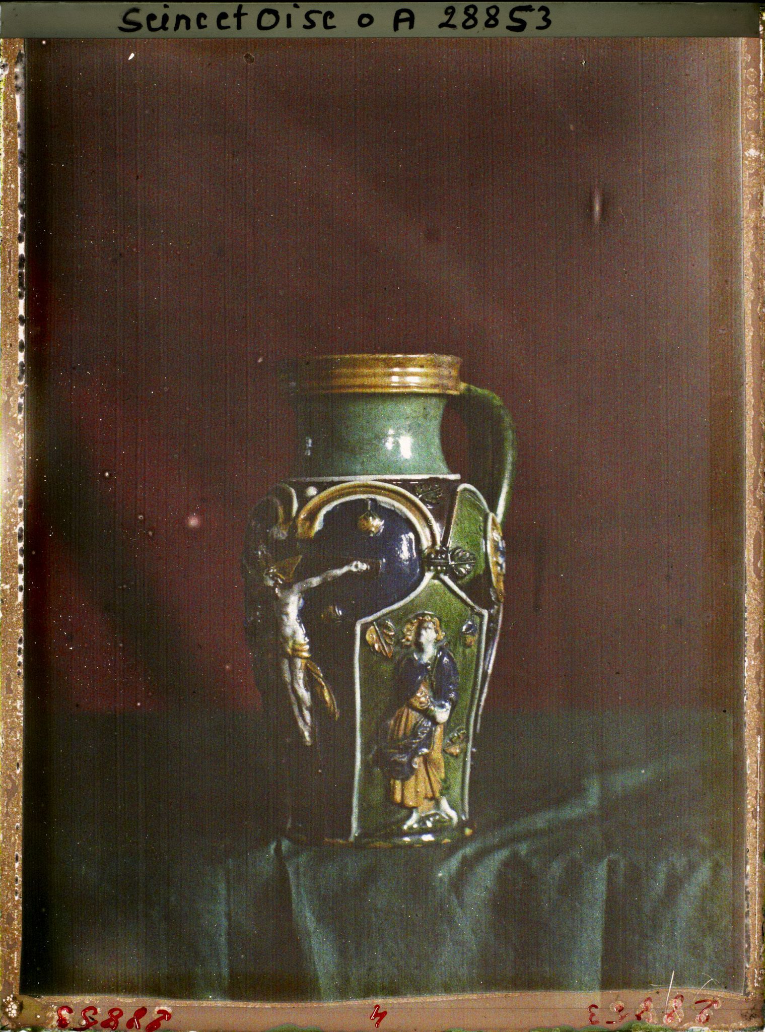 Image représentant Broc en ceramique vernissée des collections du musée de Sèvres