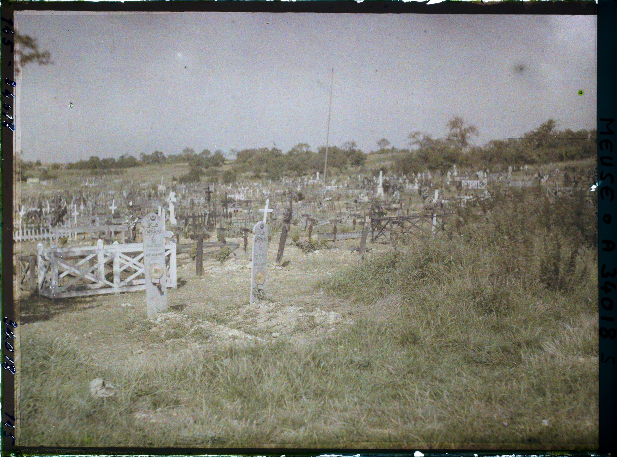 Image représentant France, Glorieux, Tombes musulmanes