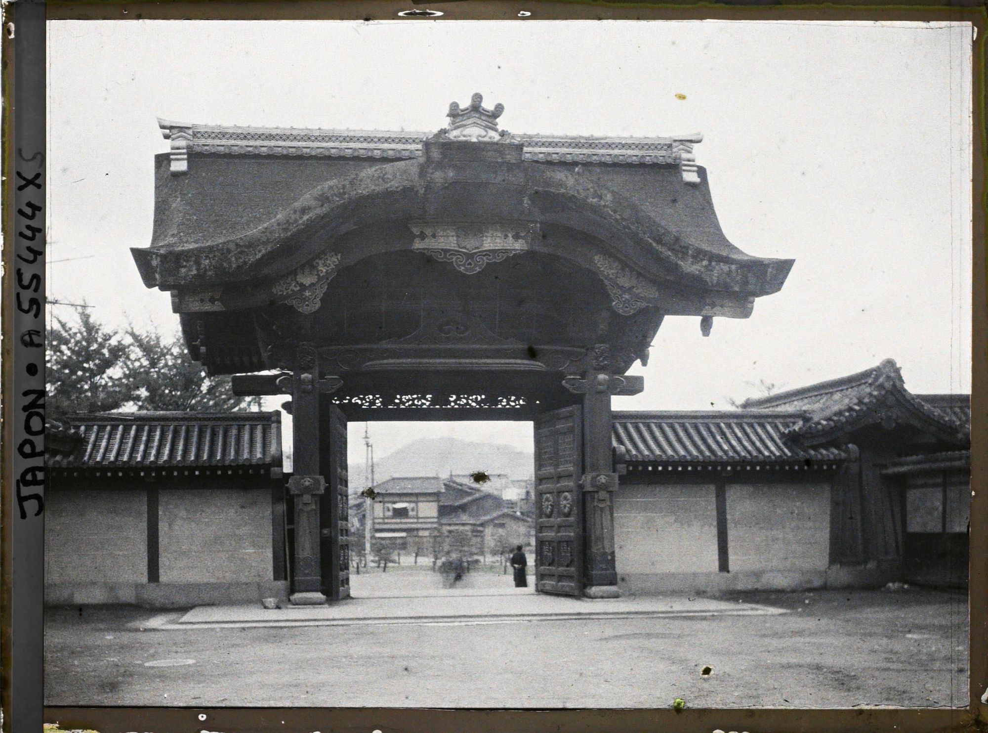 Image représentant Temple Higashi Honganji : la porte de la salle d'Amida (Amida-dô mon)